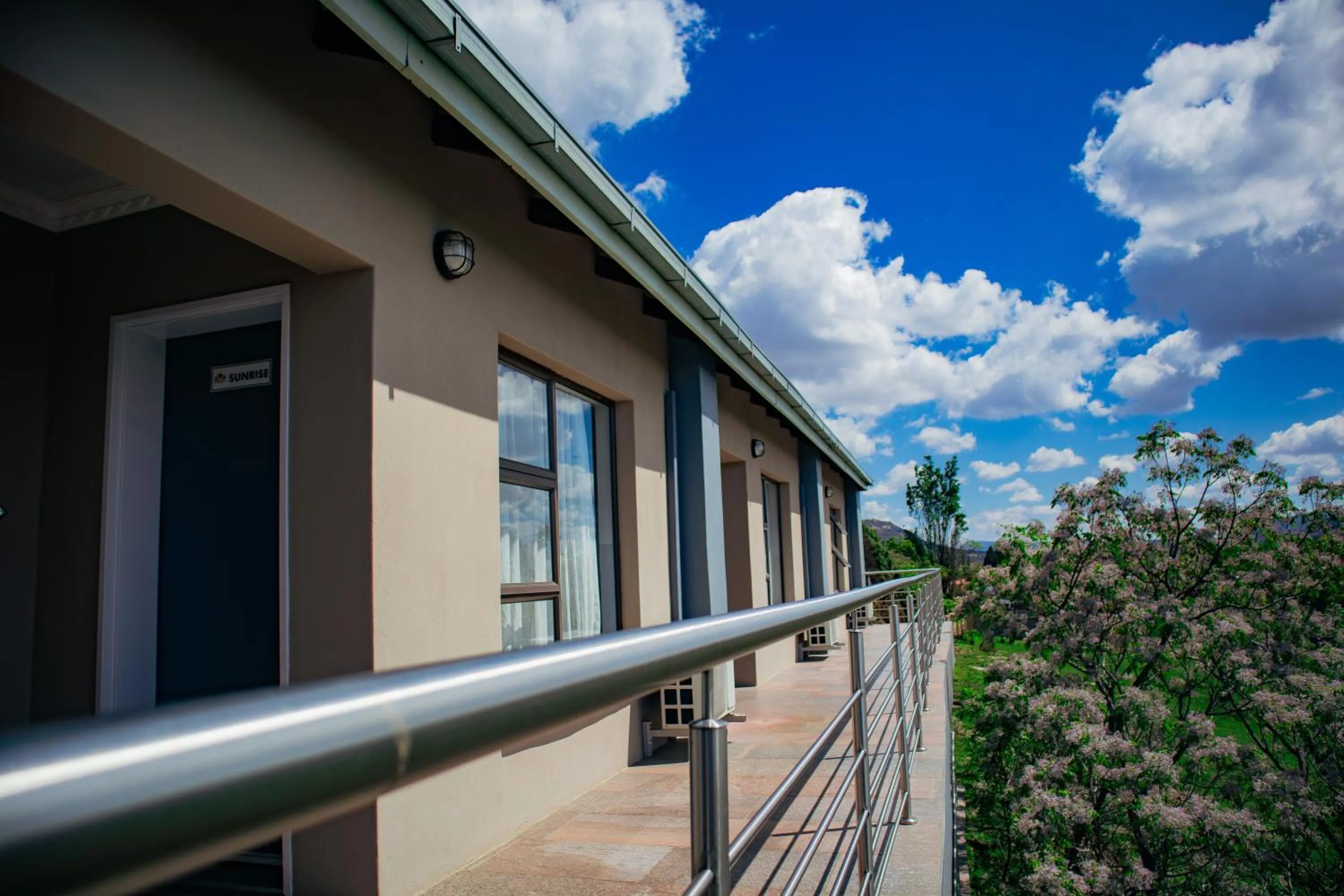 Property building in Noble Hearts Bed & Breakfast