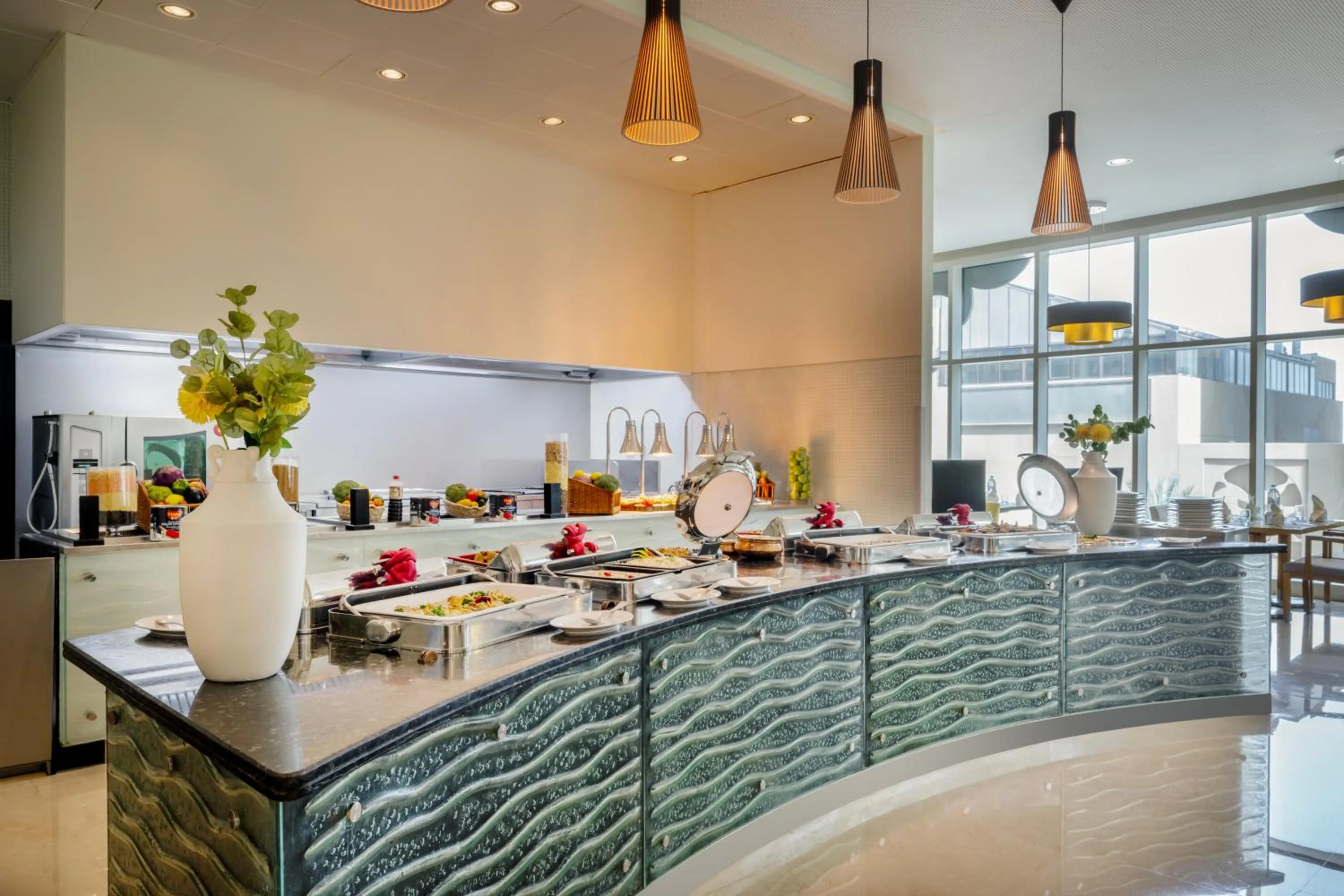 Restaurant/places to eat in Grand Millennium Al Wahda Executive Apartments
