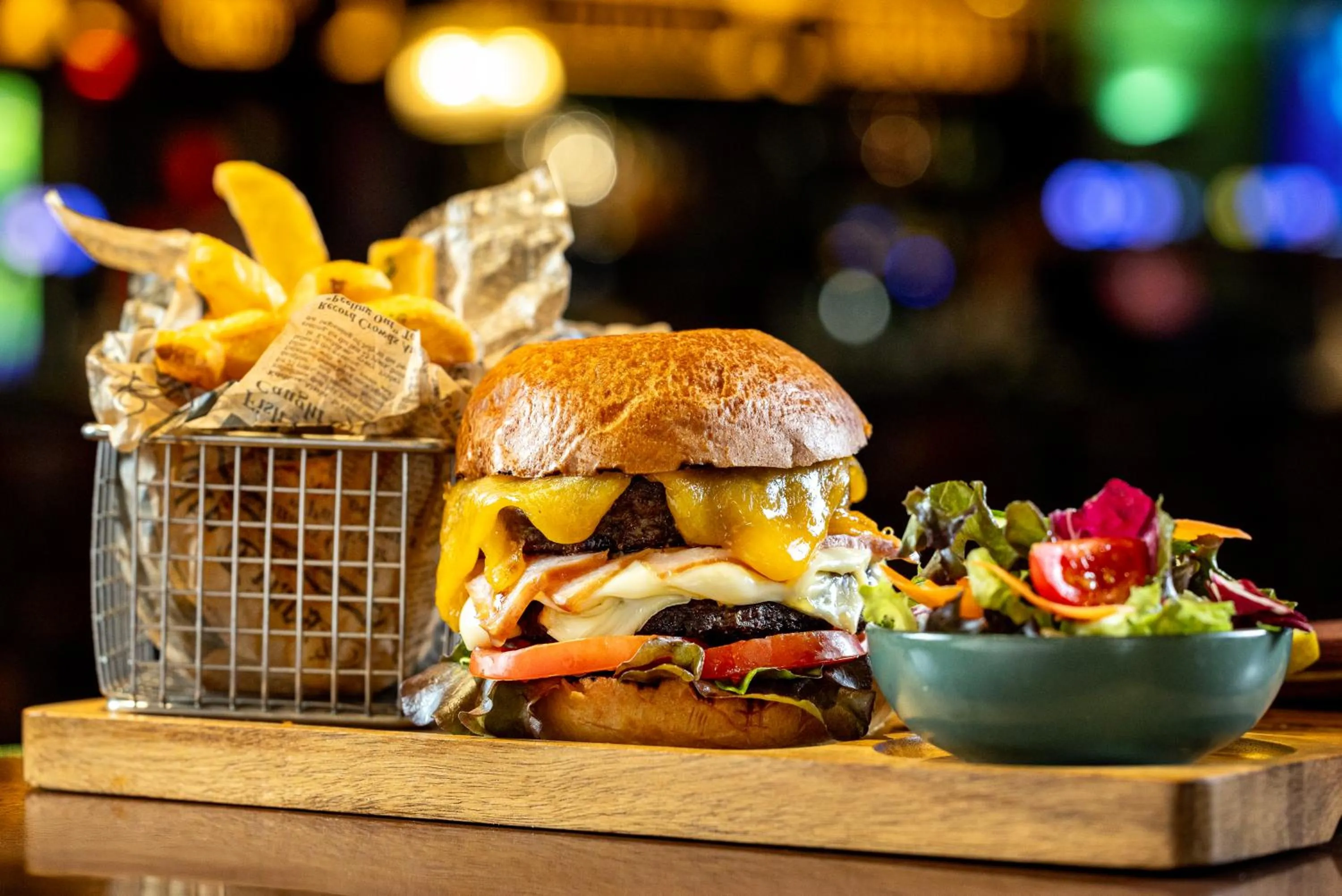 Restaurant/places to eat in Grand Millennium Al Wahda Executive Apartments