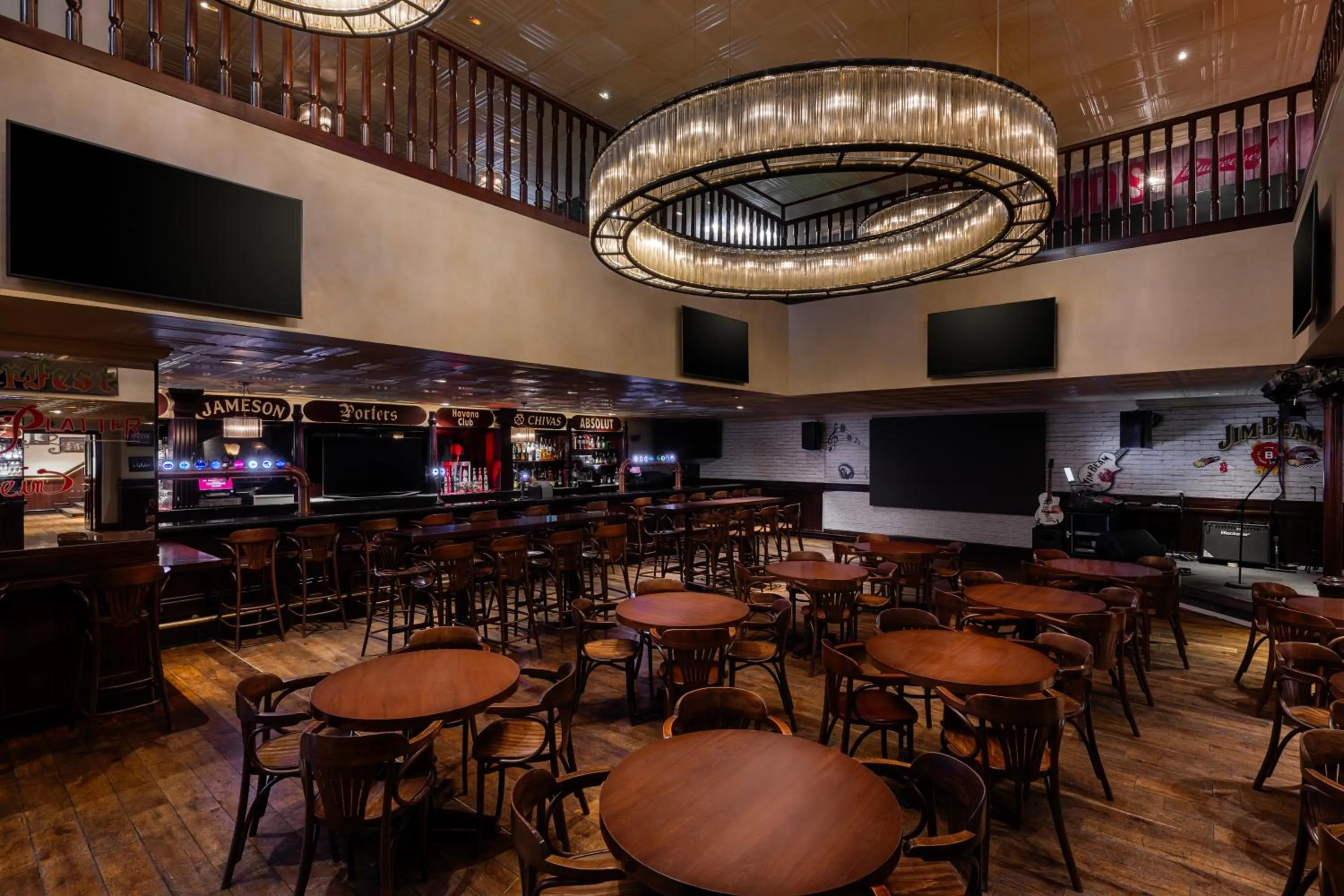 Restaurant/places to eat in Grand Millennium Al Wahda Executive Apartments