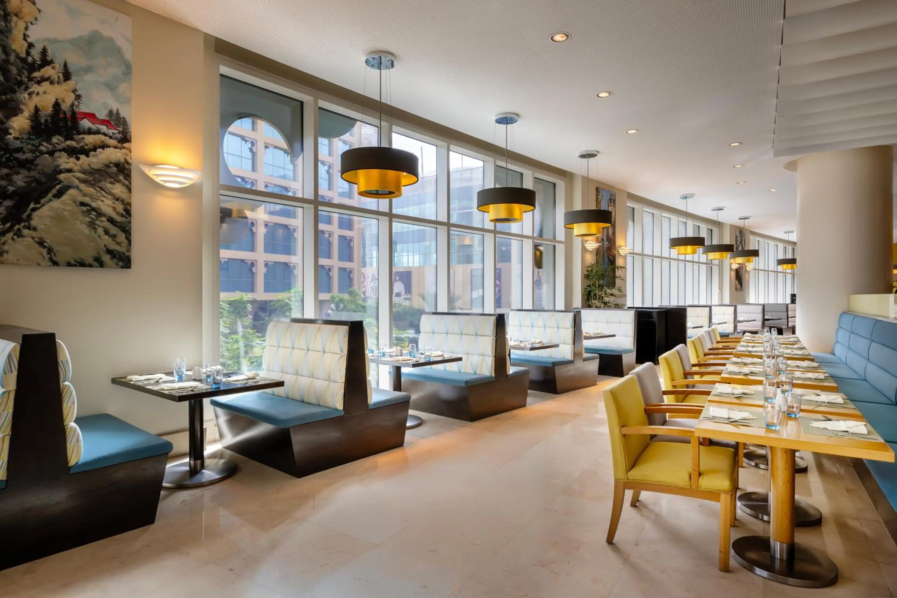 Restaurant/places to eat in Grand Millennium Al Wahda Executive Apartments
