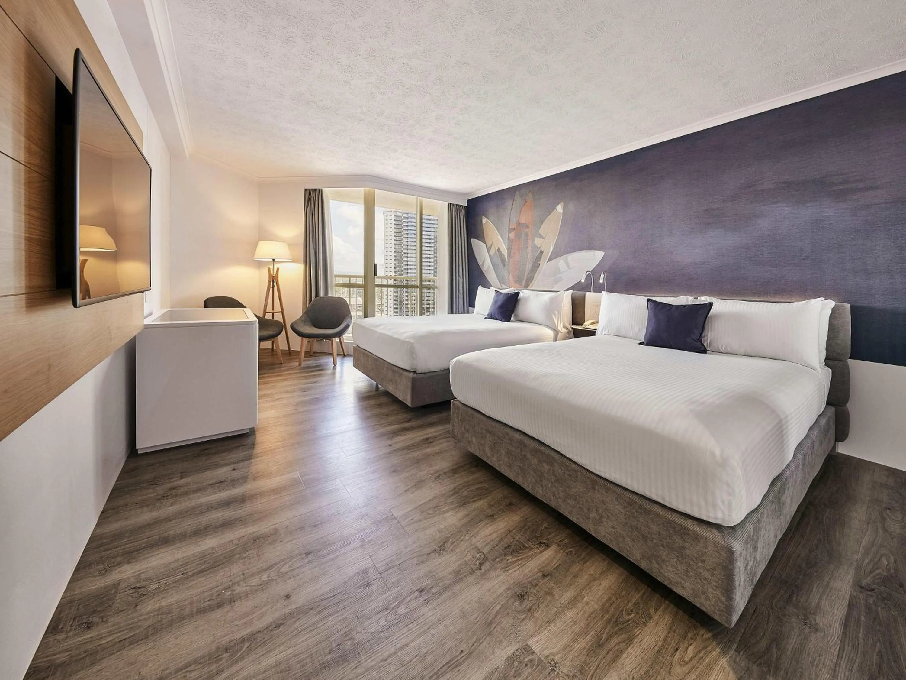 Bedroom, Bed in Novotel Surfers Paradise