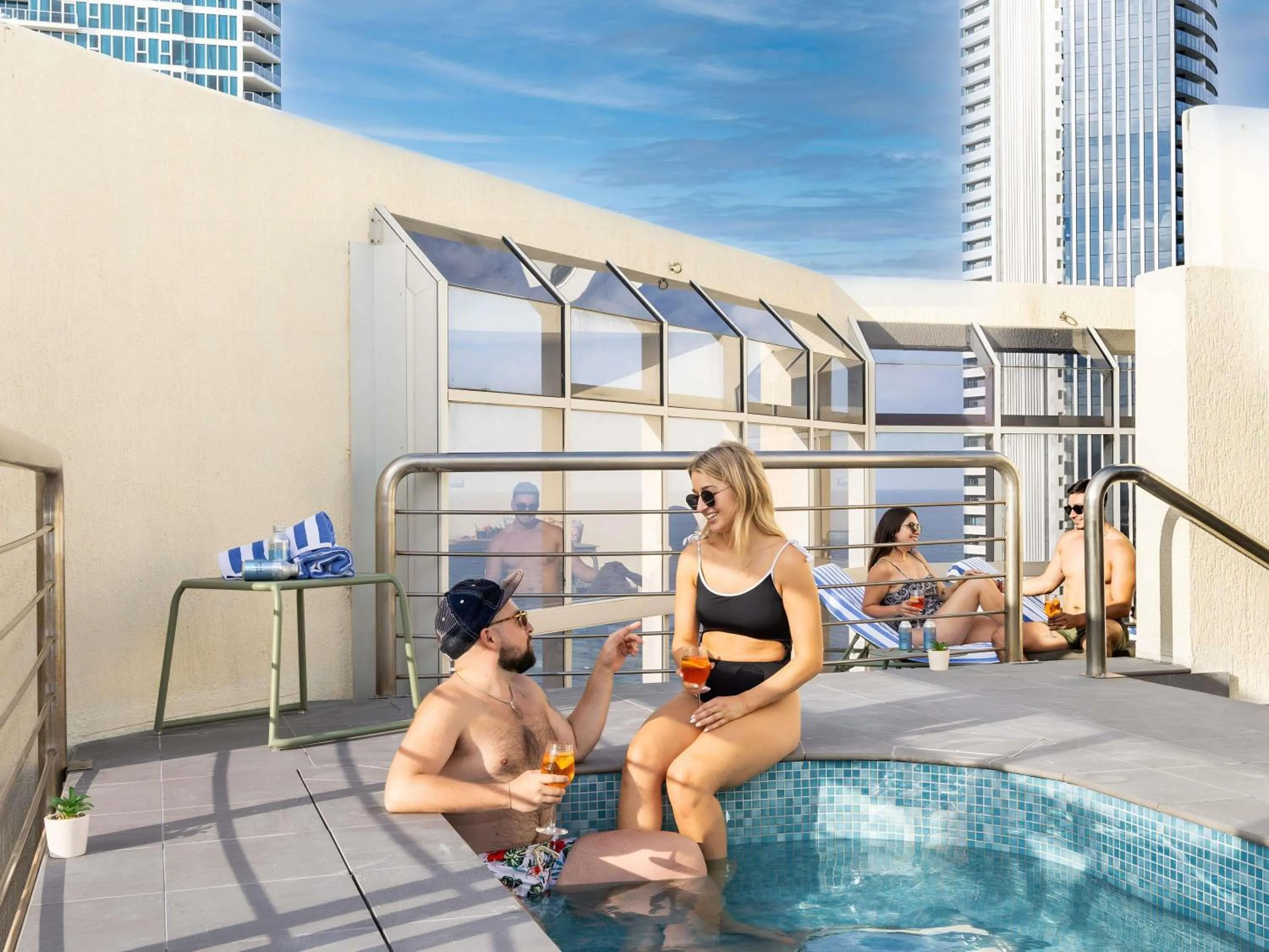 Bedroom in Novotel Surfers Paradise