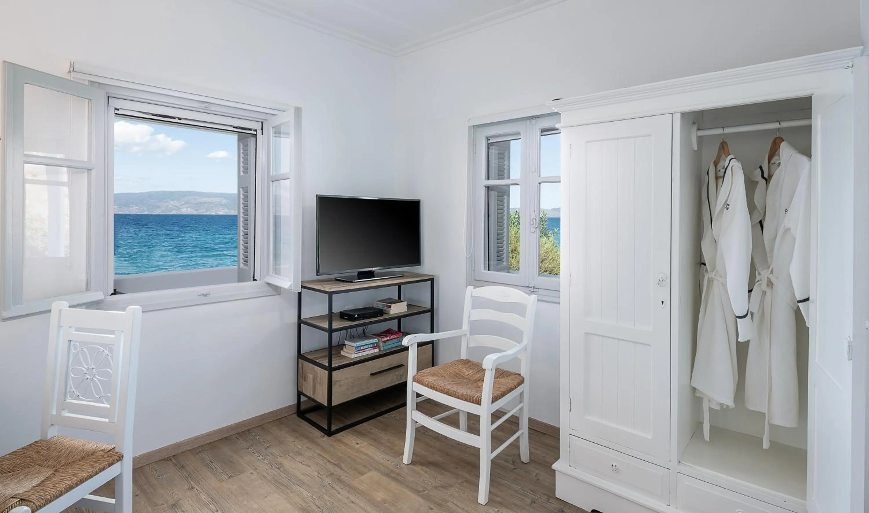 Bedroom in Bellevalia Hydra