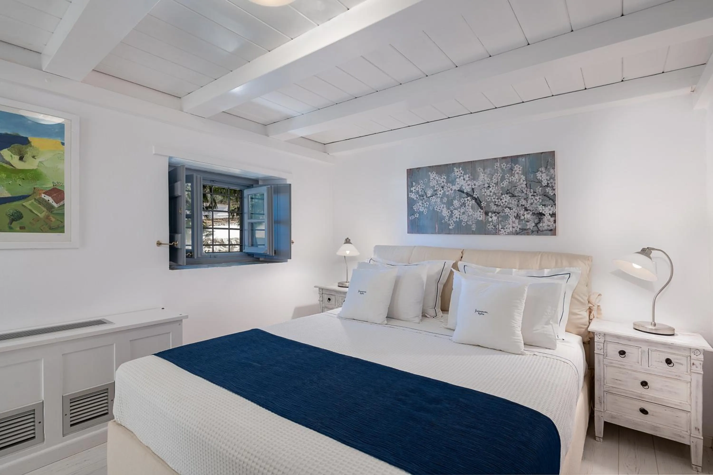 Bed in Bellevalia Hydra