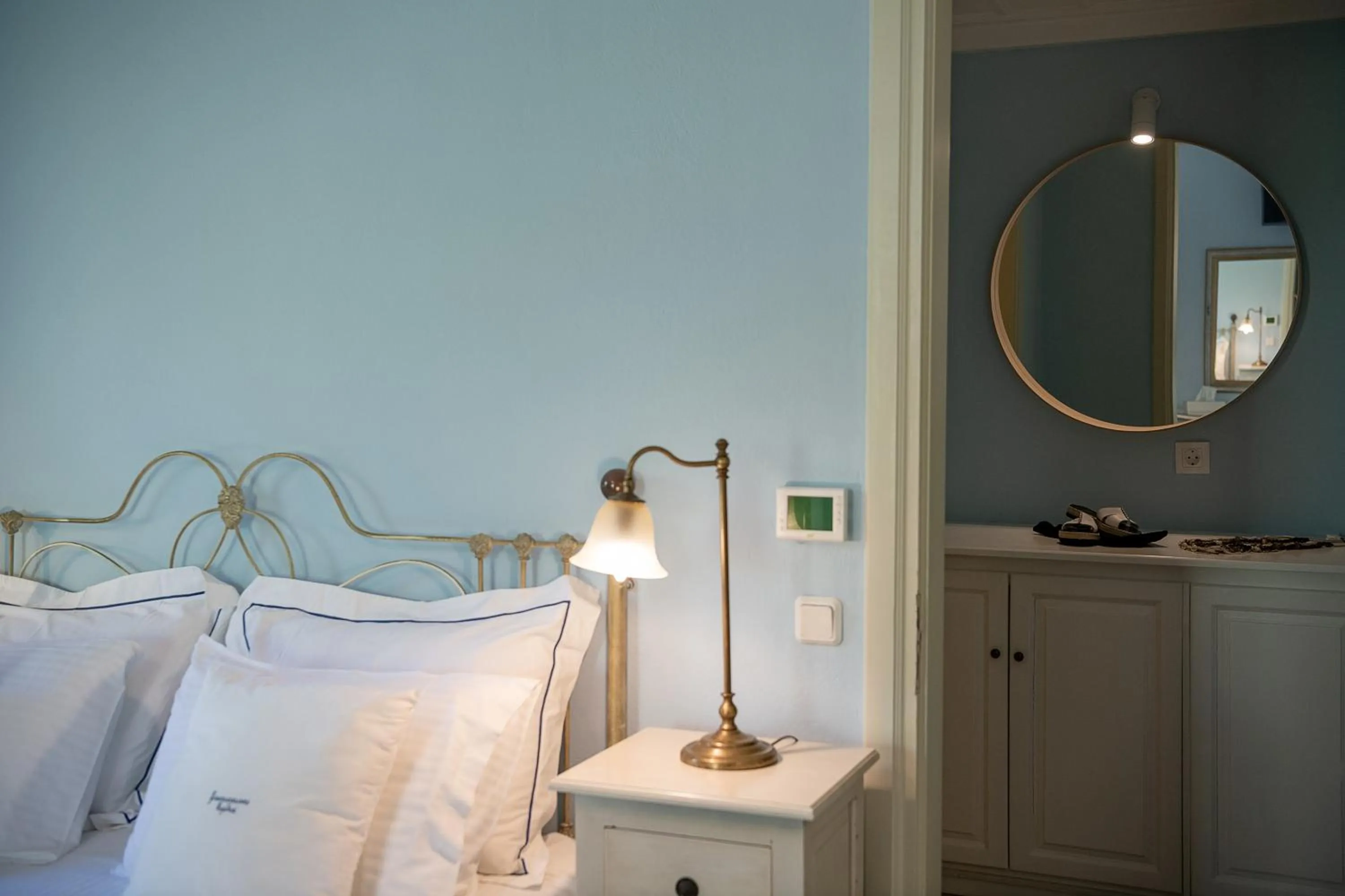 Bedroom, Bed in Bellevalia Hydra