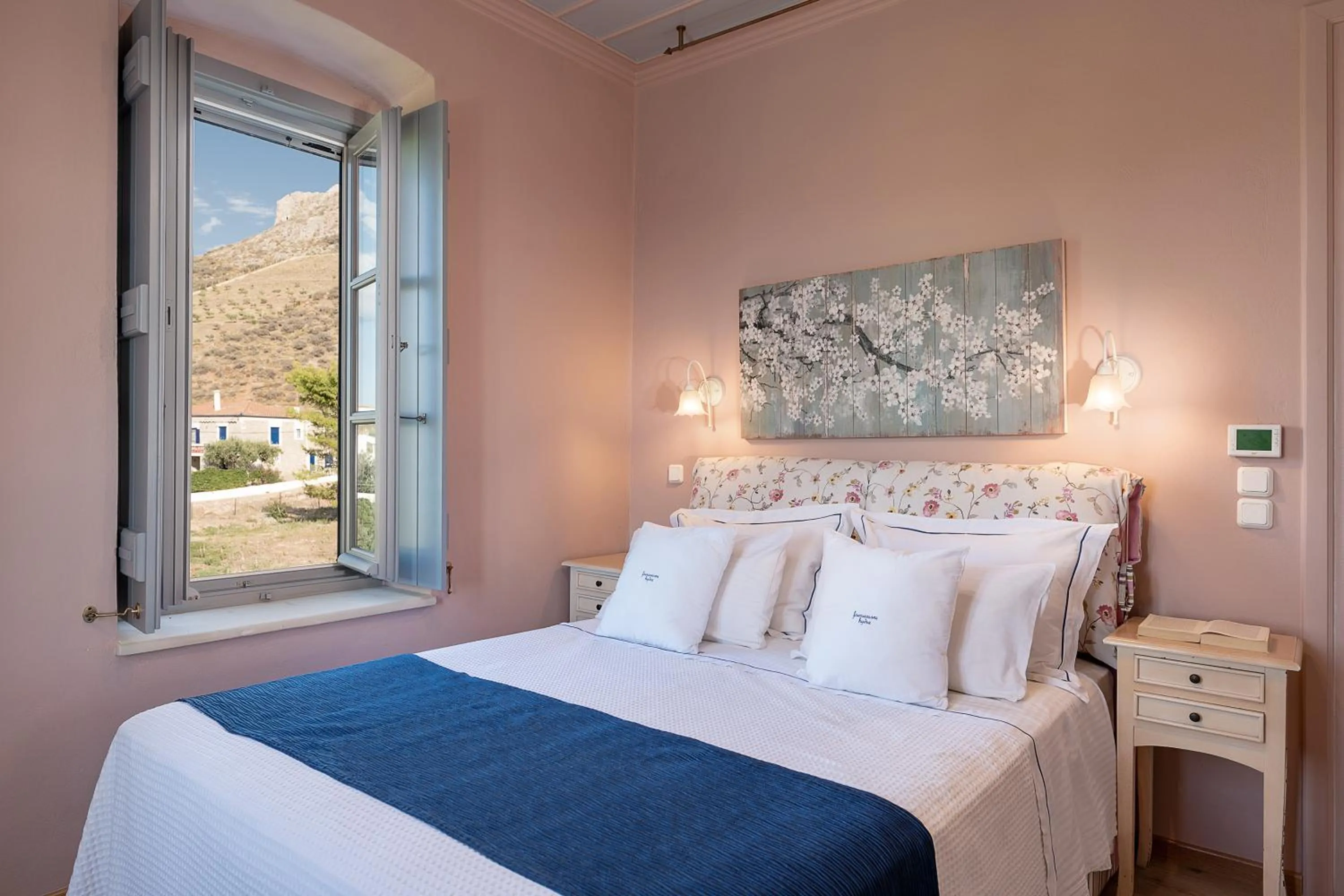 Bed in Bellevalia Hydra