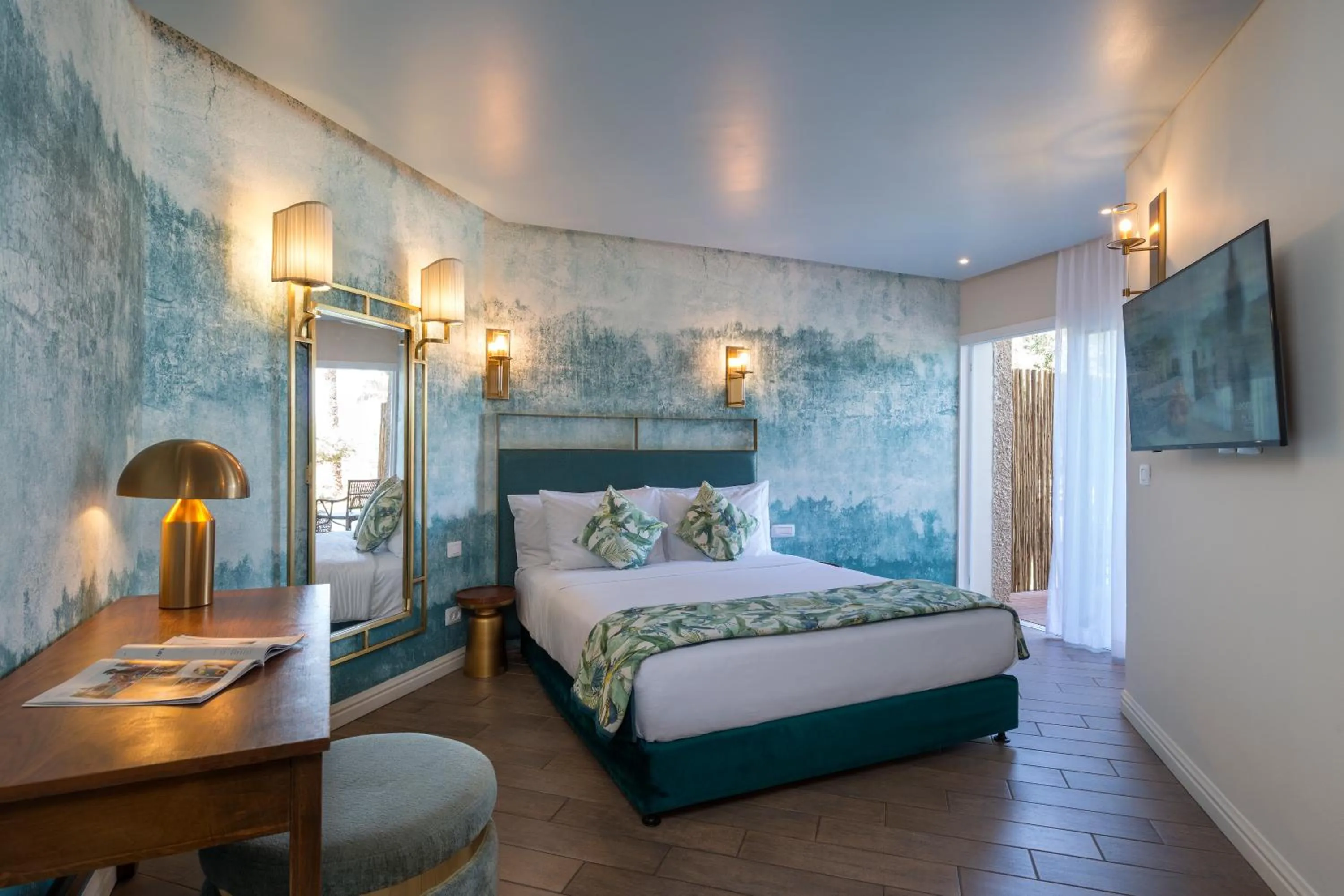 Living room, Bed in U Coral Beach Club Eilat – Ultra All inclusive