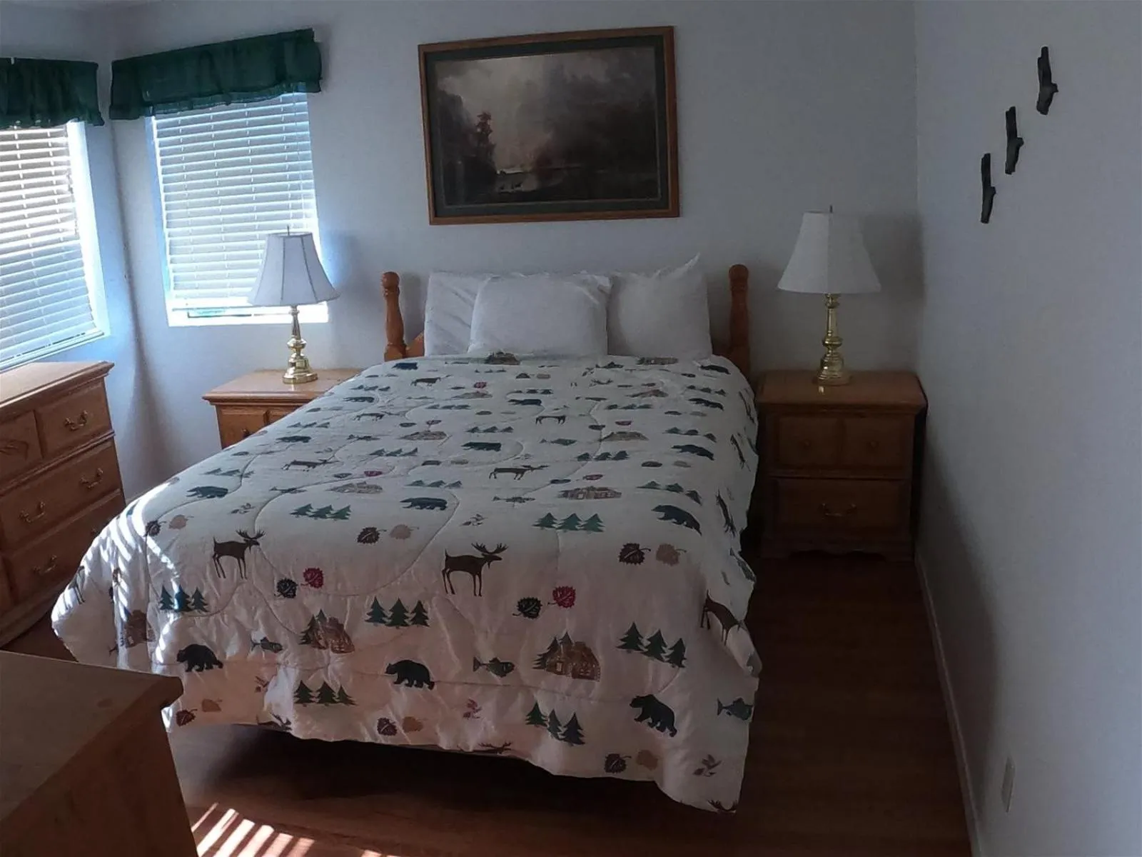 Property building, Bed in Rr-edgewater08