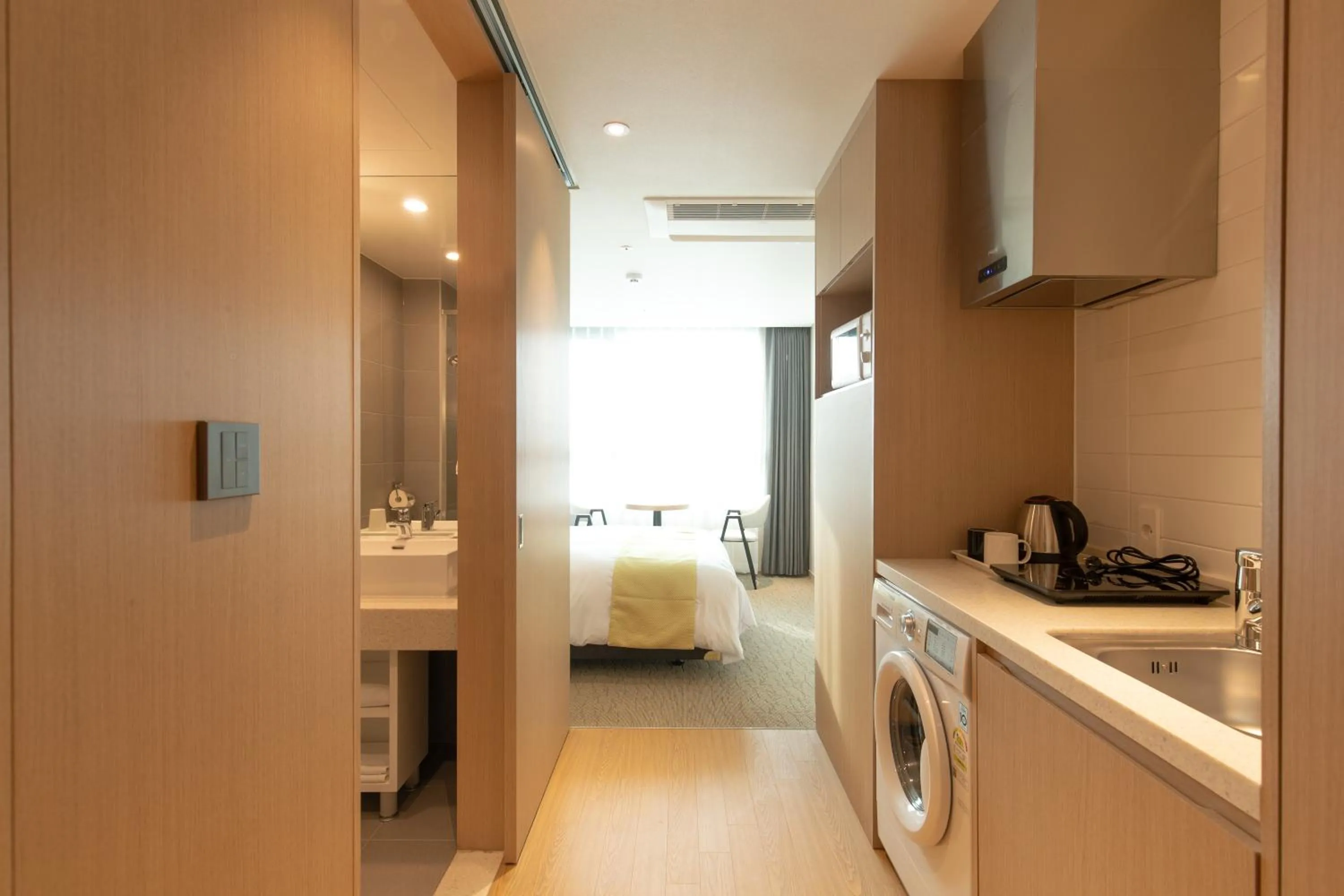 Kitchen or kitchenette, Bed in Hotel Winstory
