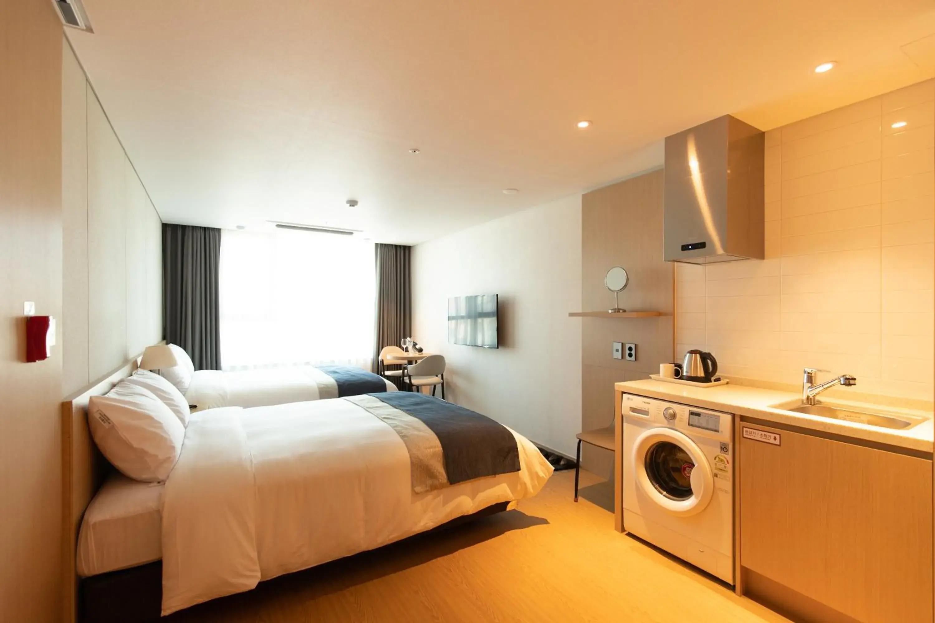 Standard Double Room with Two Double Beds in Hotel Winstory Standard Double Room with Two Double Beds in Hotel Winstory