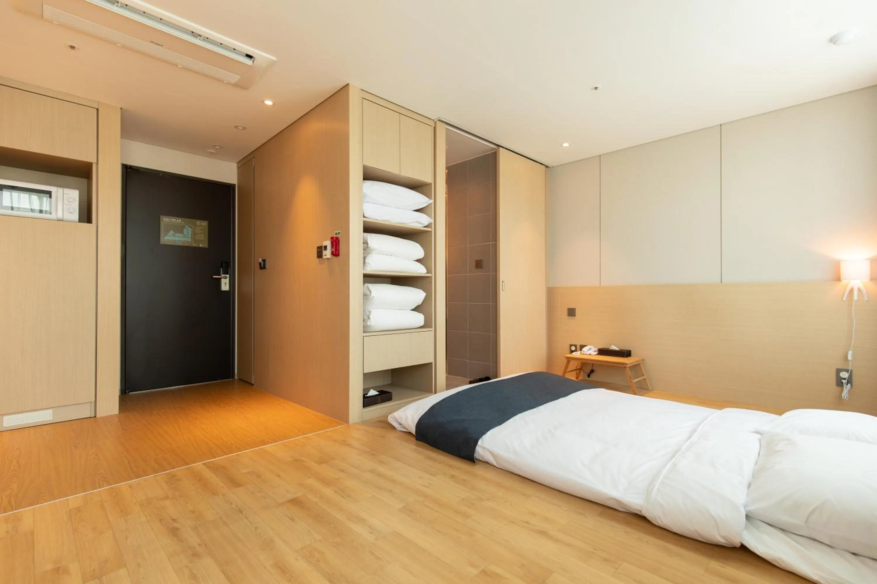 Photo of the whole room, Bed in Hotel Winstory