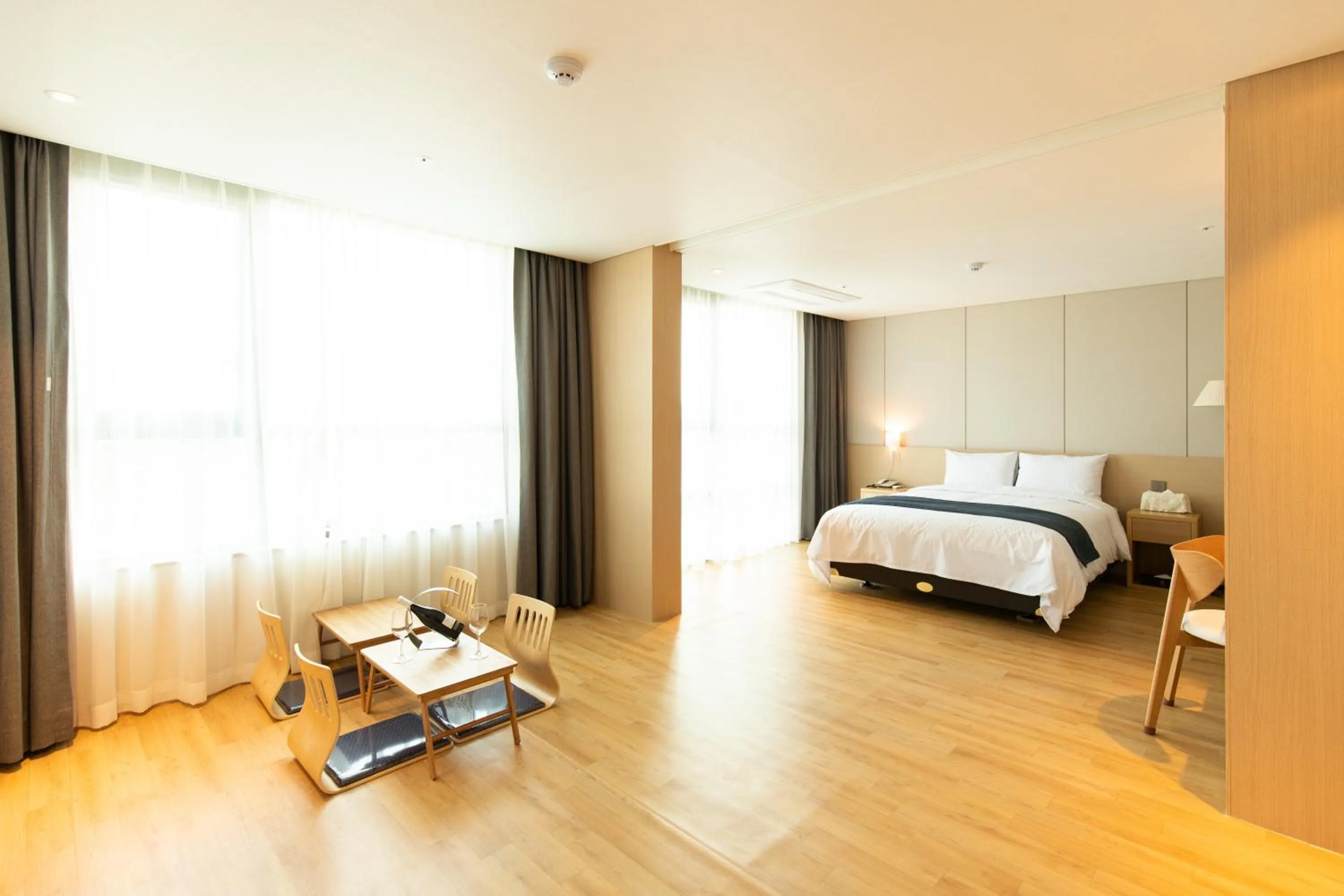 Photo of the whole room, Bed in Hotel Winstory