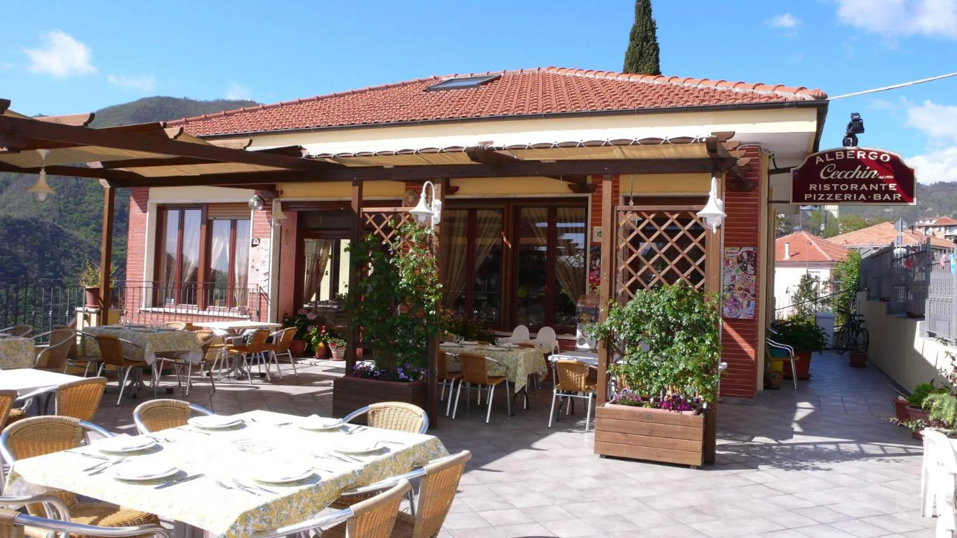 Restaurant/places to eat in Albergo Cecchin