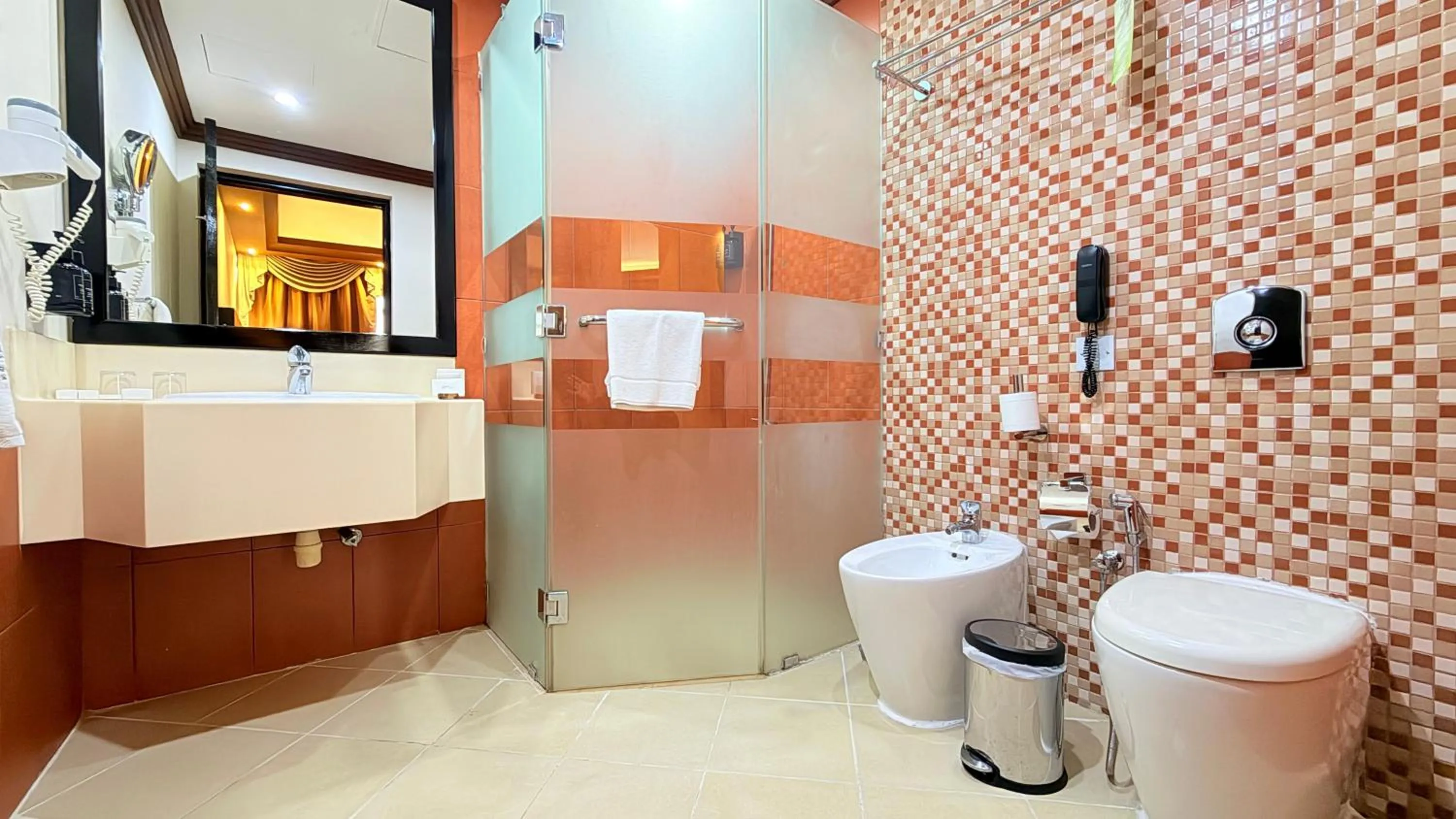 Sunday Mangrove Corniche Hotel, Ras Al Khaimah