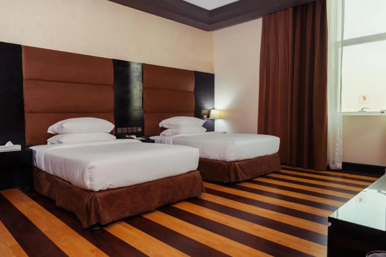 King or Twin Suite in Mangrove Hotel
