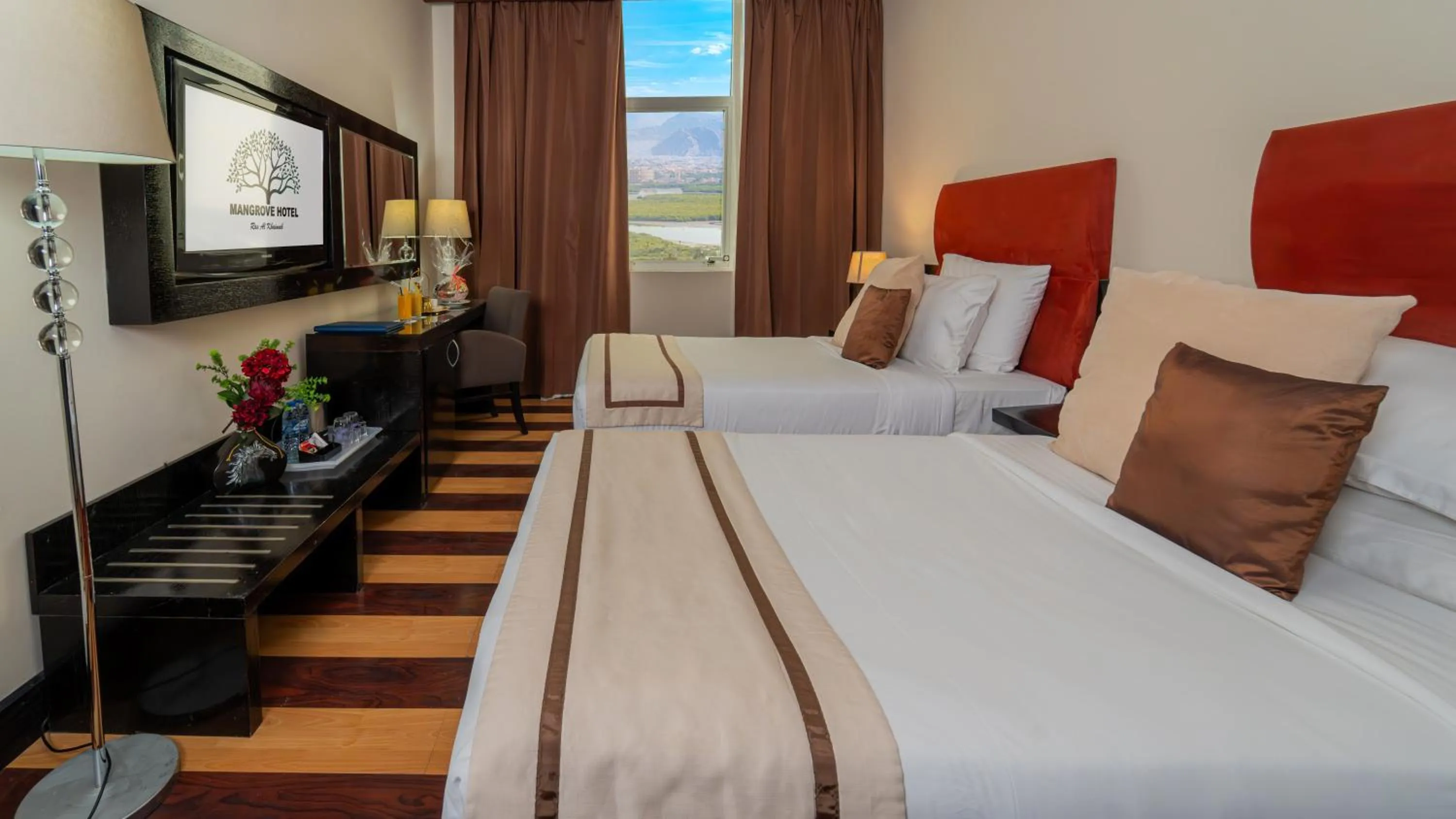 Deluxe Twin Room with Sea View in Mangrove Hotel