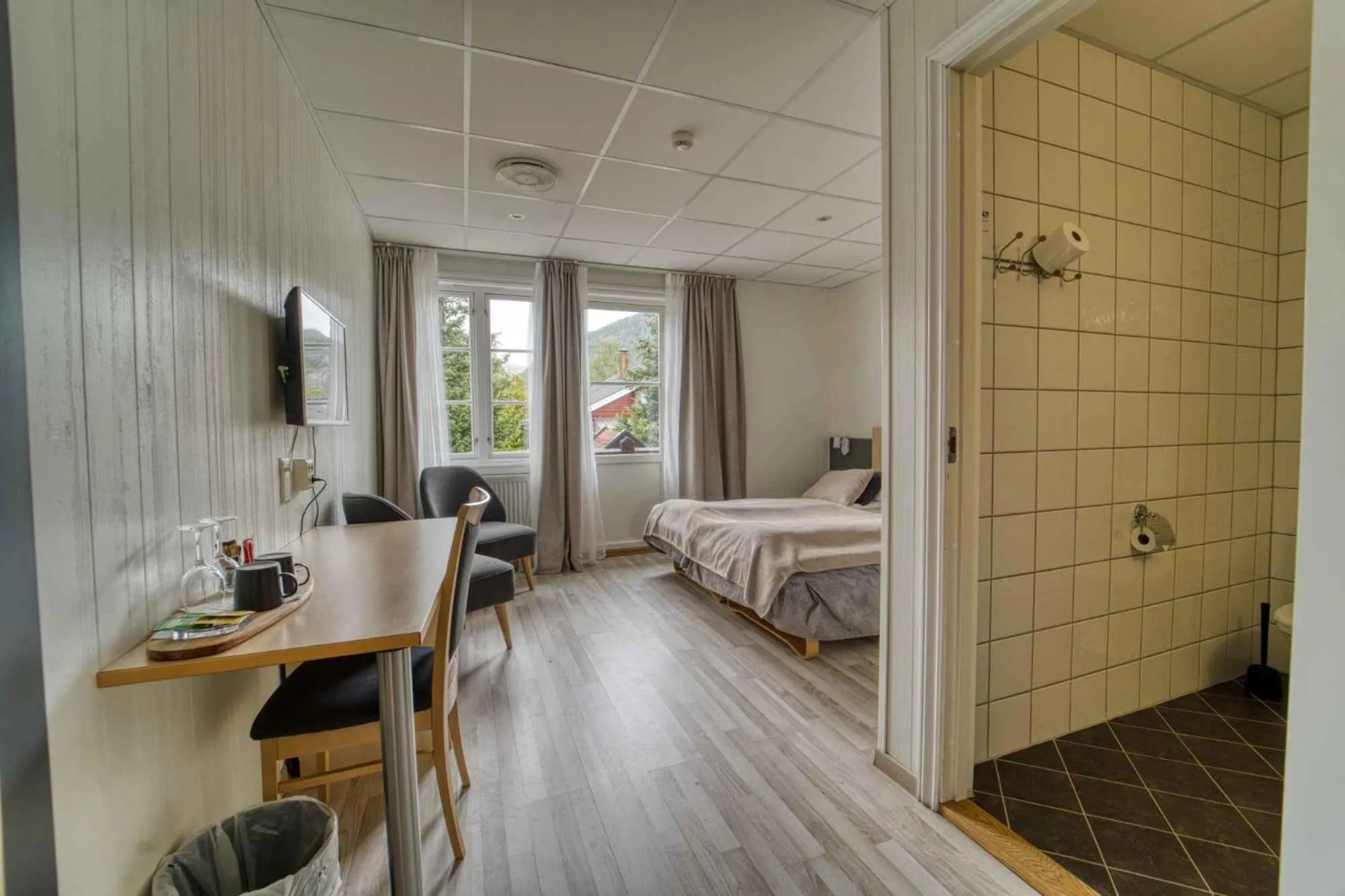 Photo of the whole room, Bed in Sølvgarden Hotel