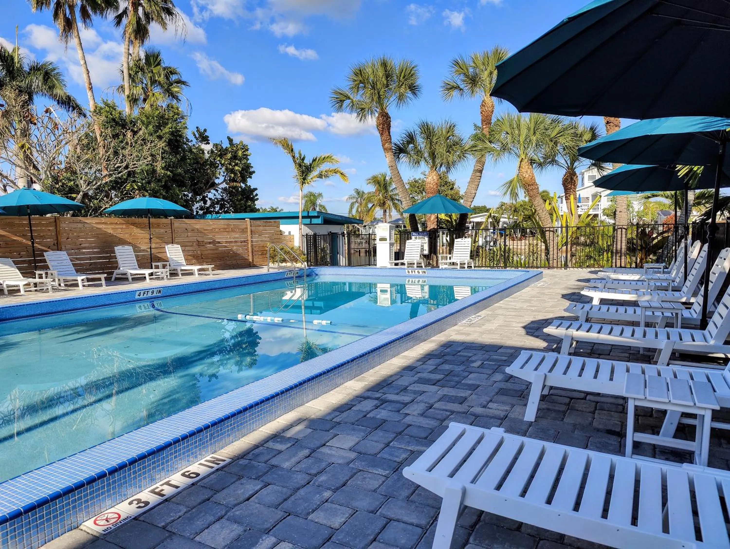 Pool view in Tahitian Beach Resort