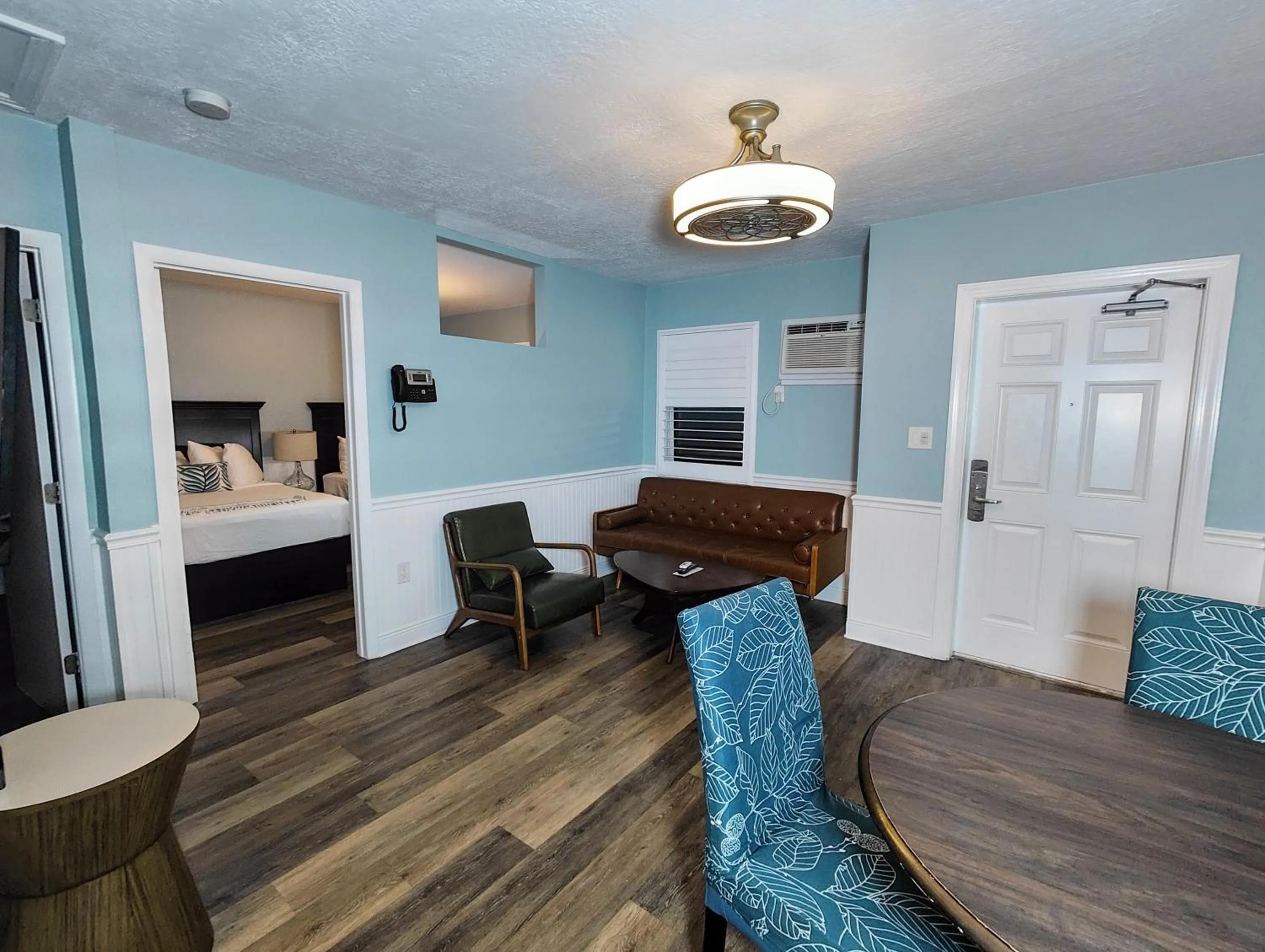 Seating area in Tahitian Beach Resort