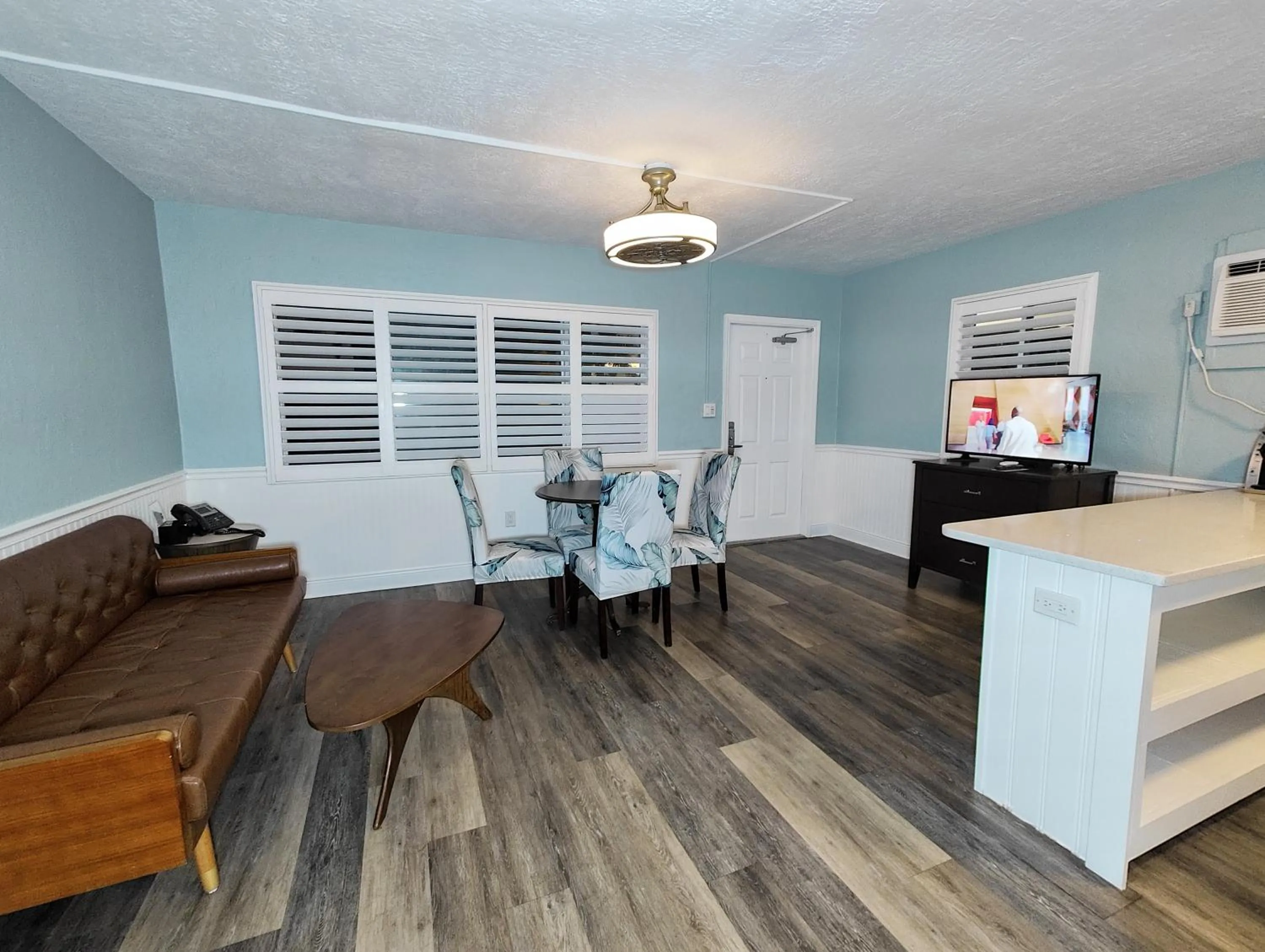 Living room in Tahitian Beach Resort