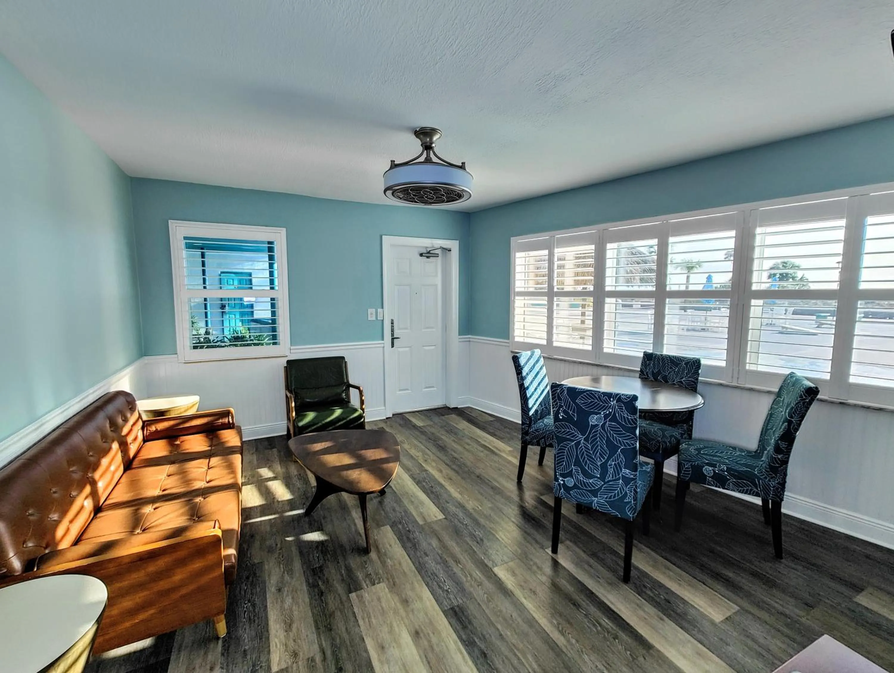 Living room in Tahitian Beach Resort