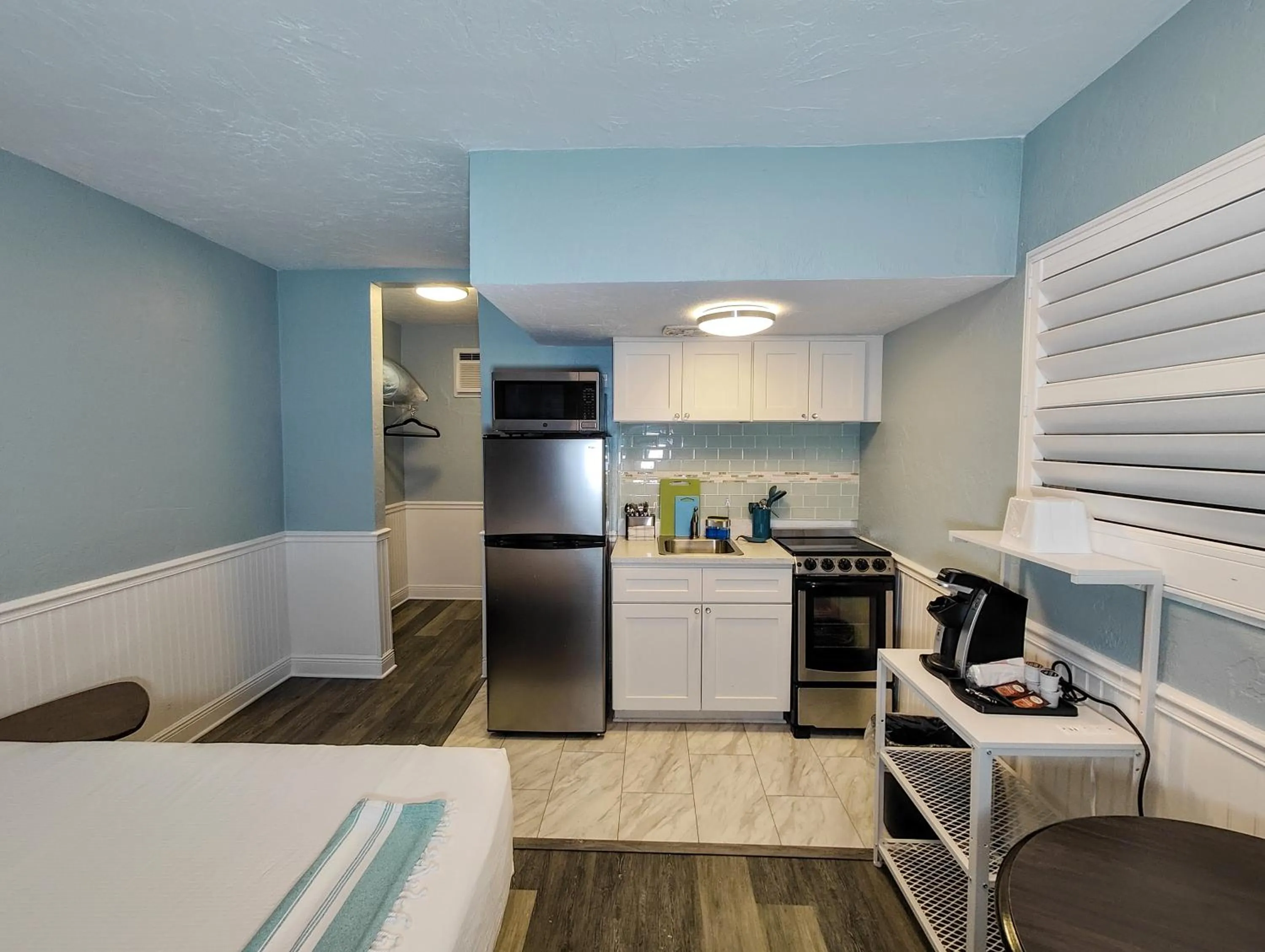 Kitchen or kitchenette in Tahitian Beach Resort