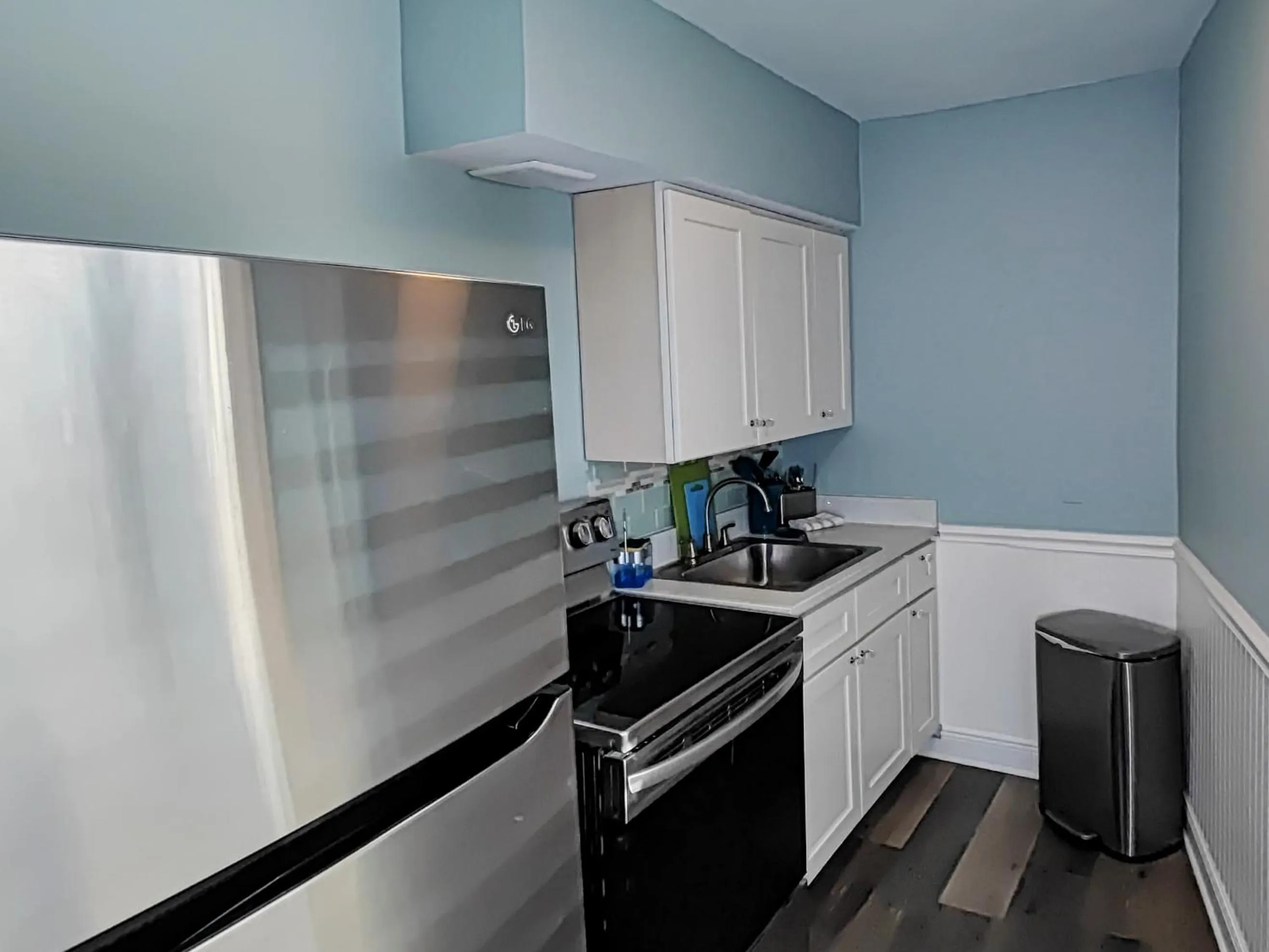 stove in Tahitian Beach Resort