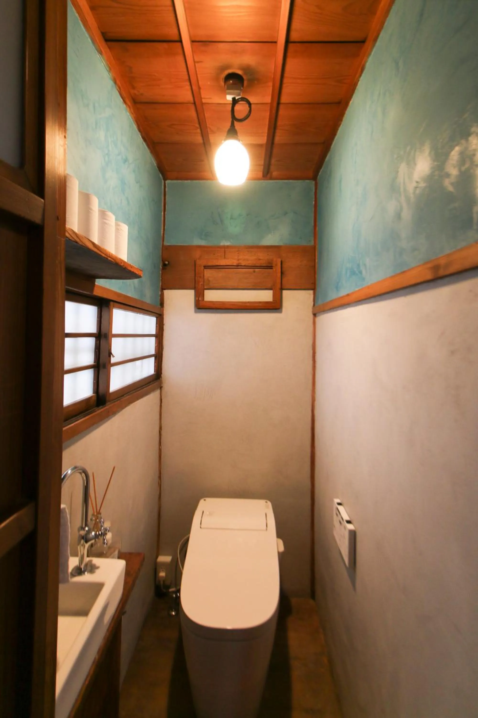 Toilet in TOKYO LITTLE HOUSE