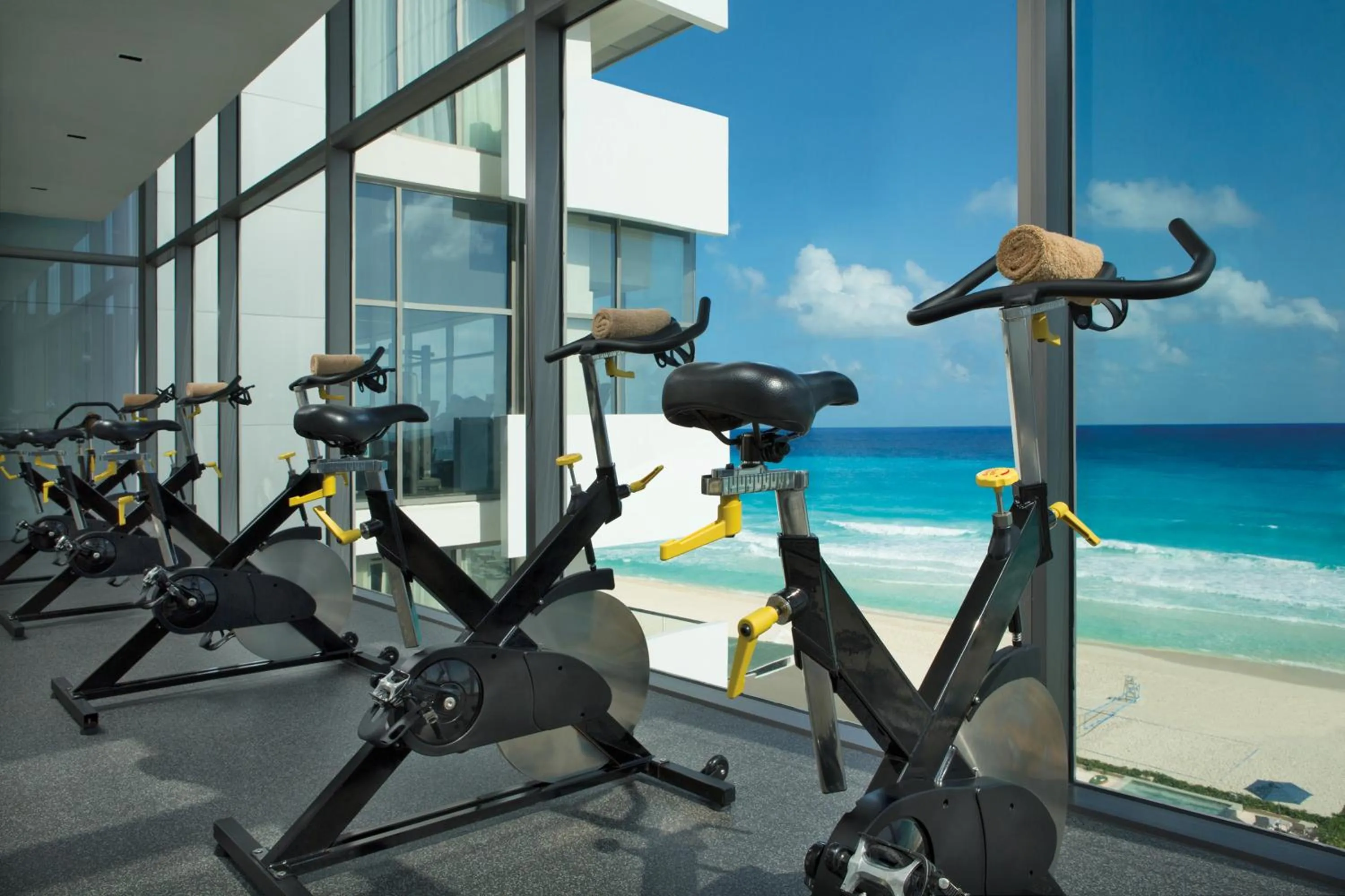 Fitness centre/facilities in Secrets The Vine Cancun - All Inclusive Adults Only