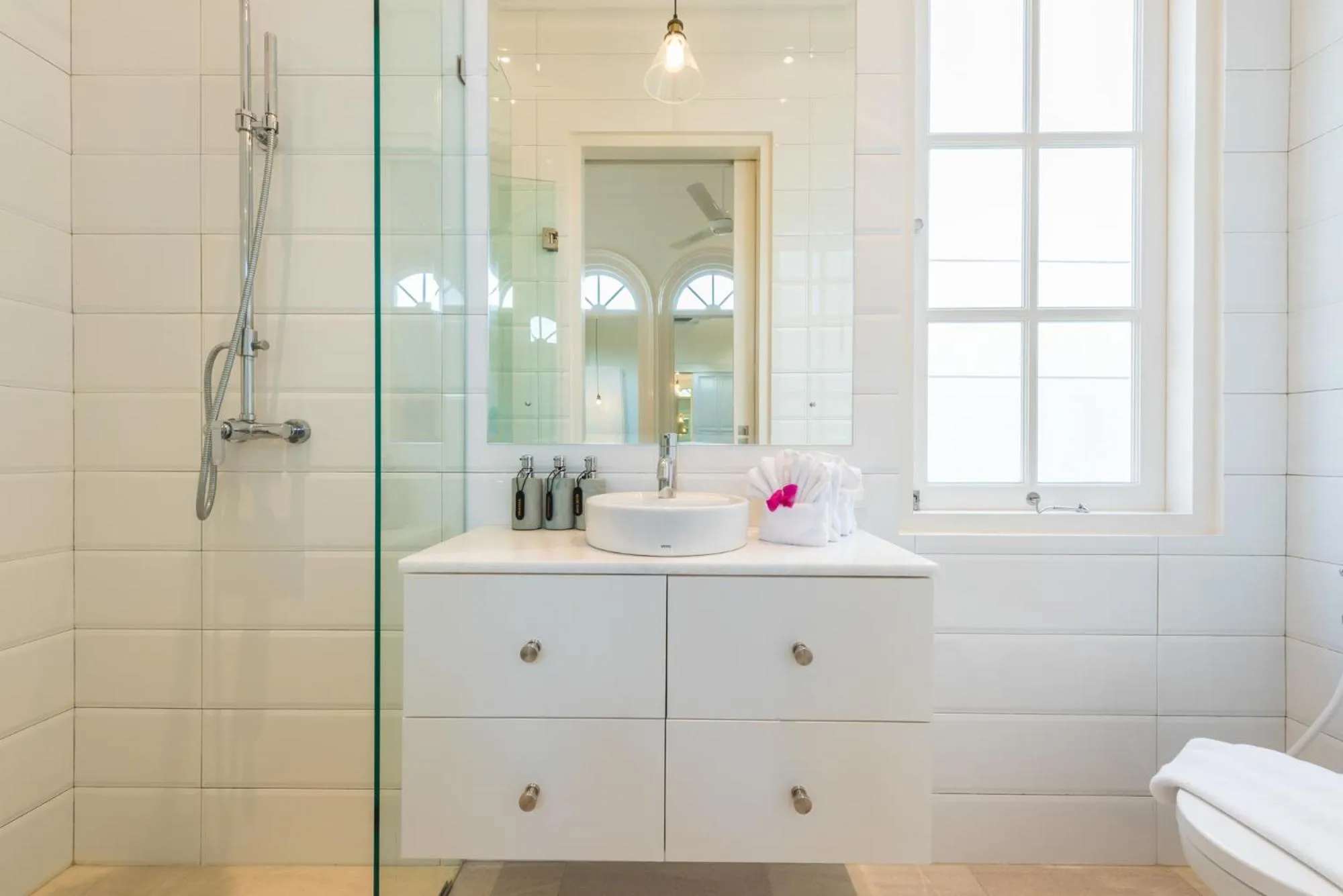 Shower in Villa Neno