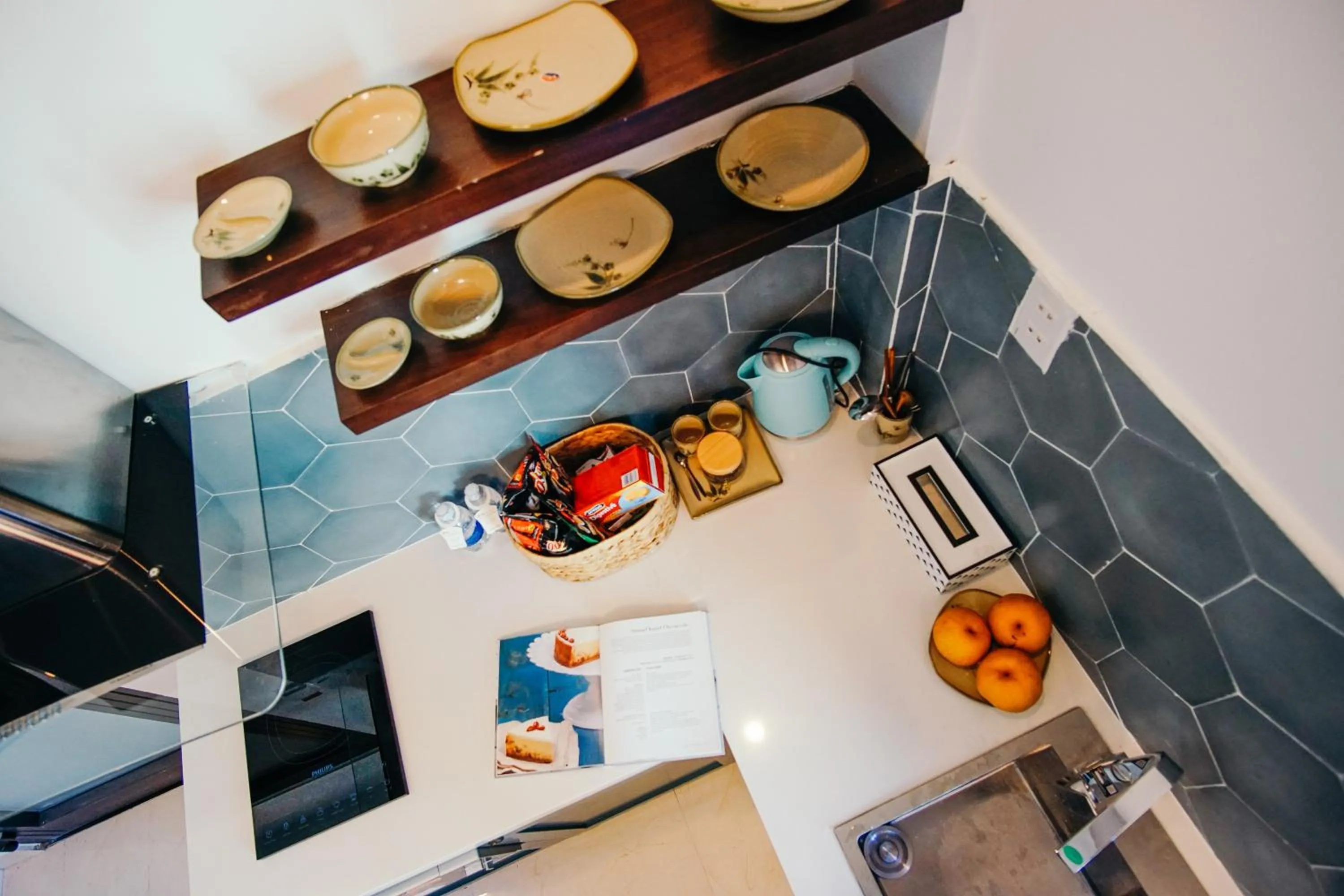 Coffee/tea facilities in Phuong Tran Apartment and Hotel