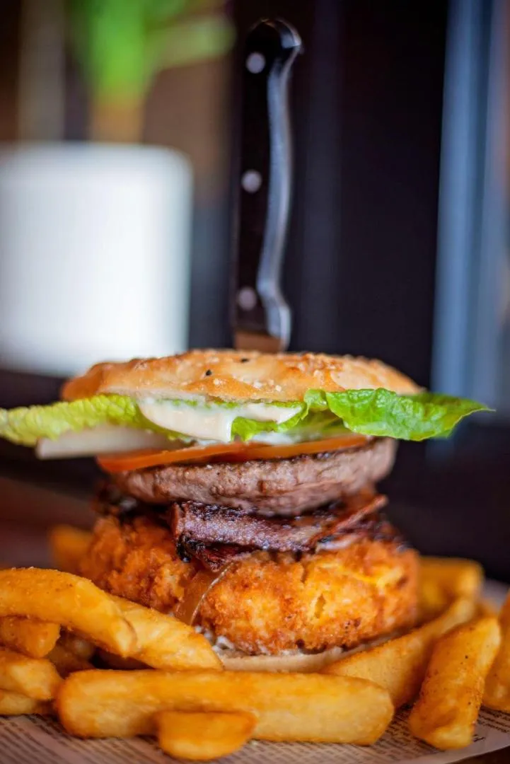 Food in Six Degrees Motel