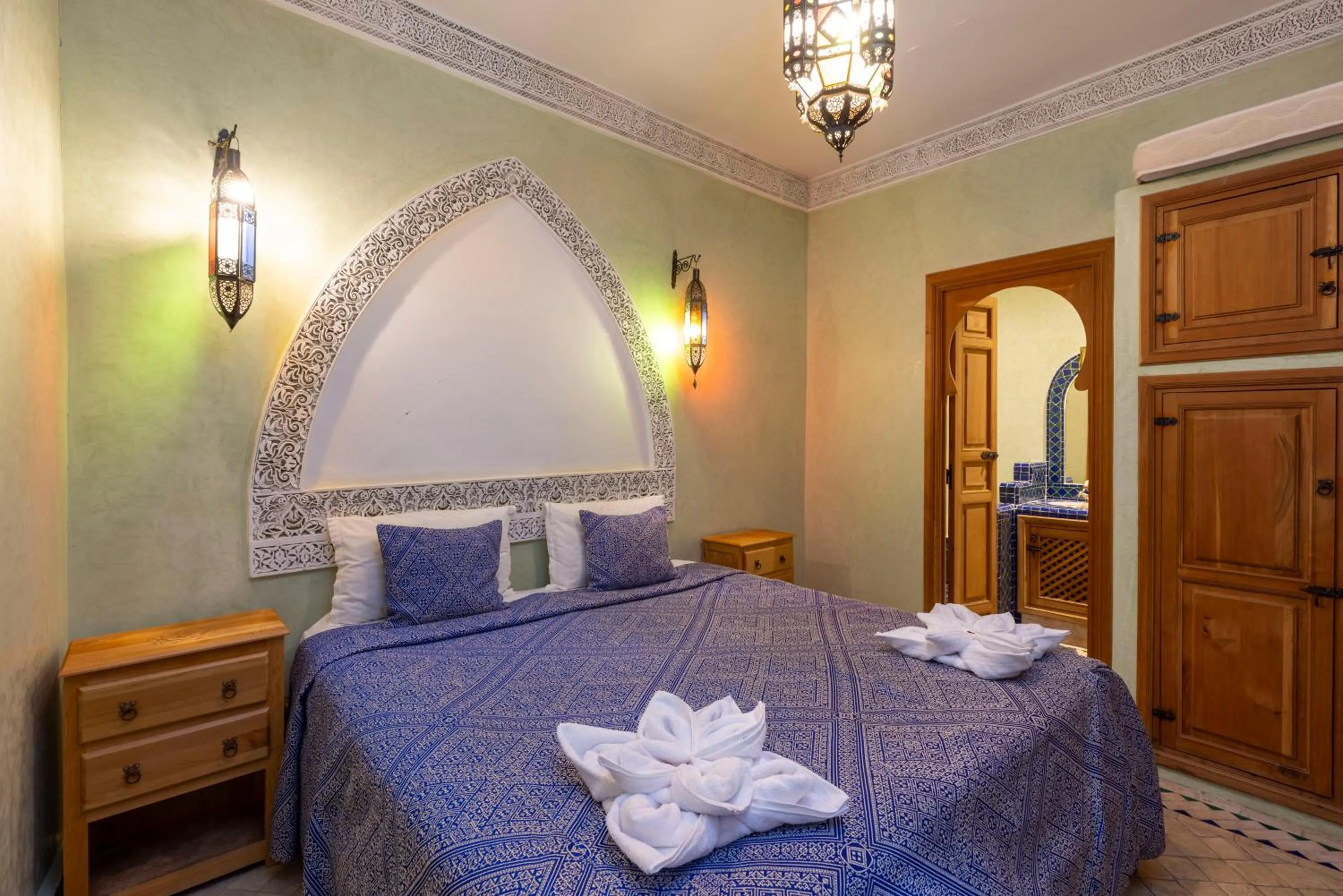 Bed in Riad Arbre Bleu