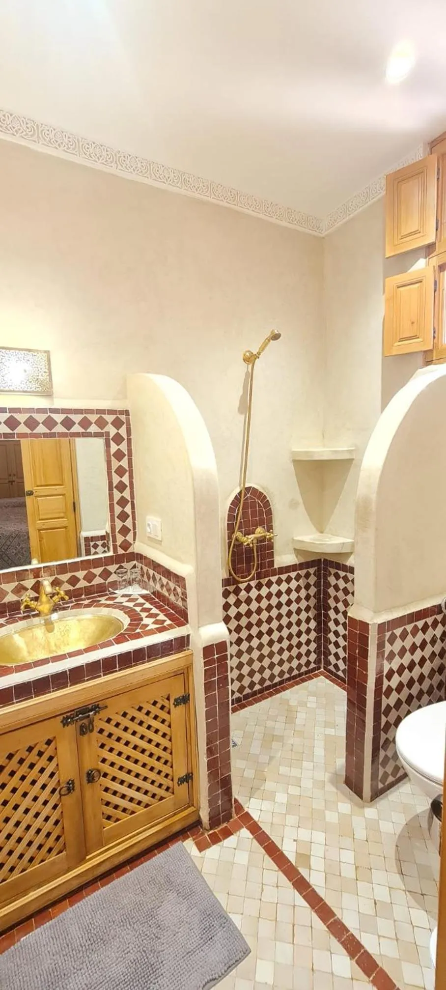 Bathroom in Riad Arbre Bleu