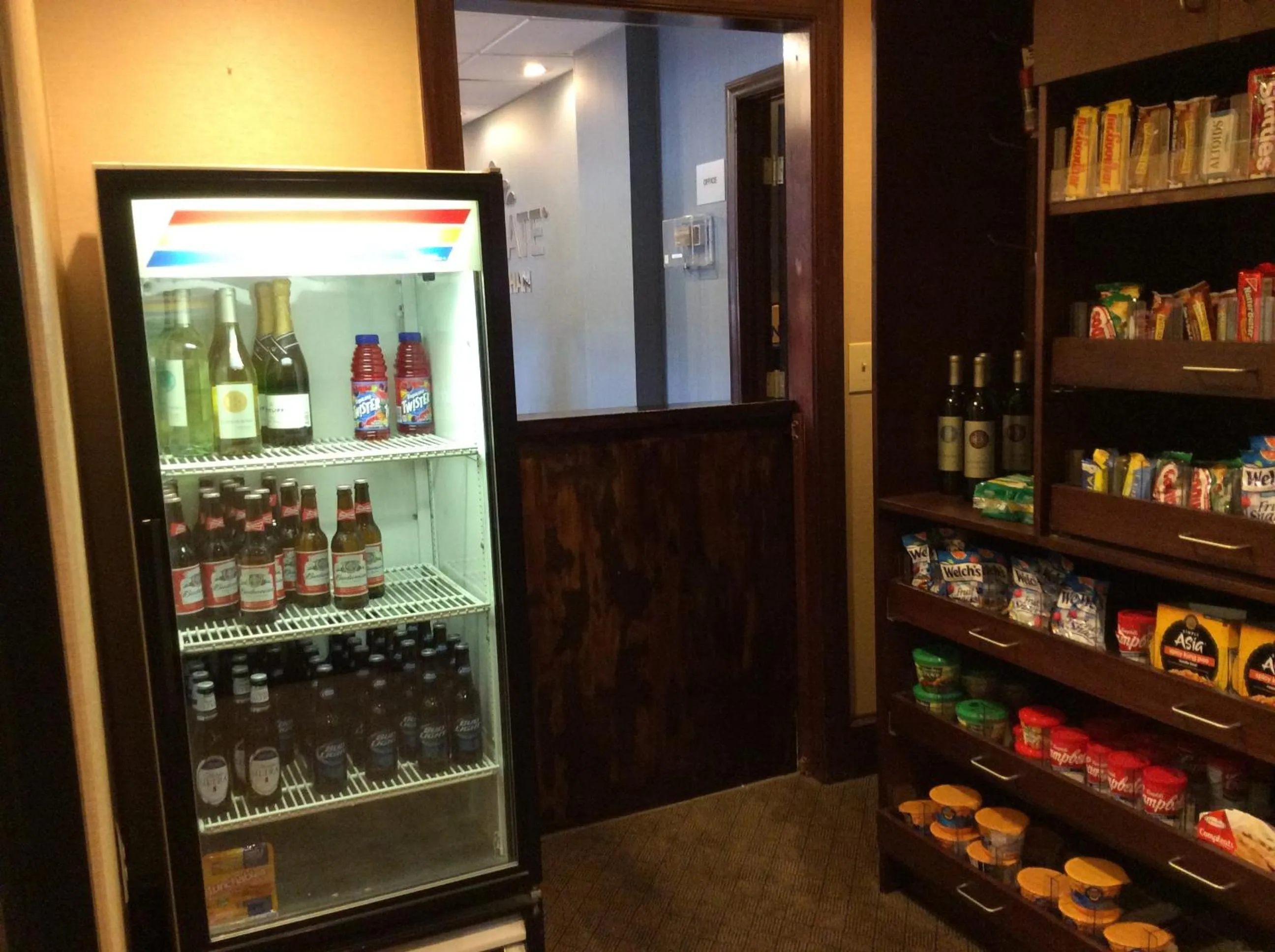 On-site shops in Wingate by Wyndham High Point Greensboro Airport South