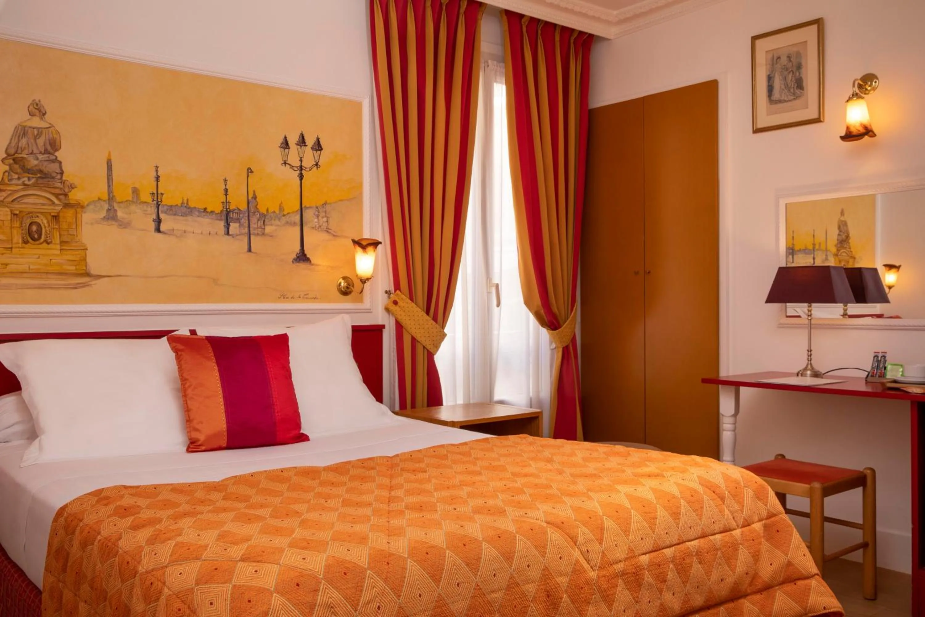 Bed in Hôtel du Levant