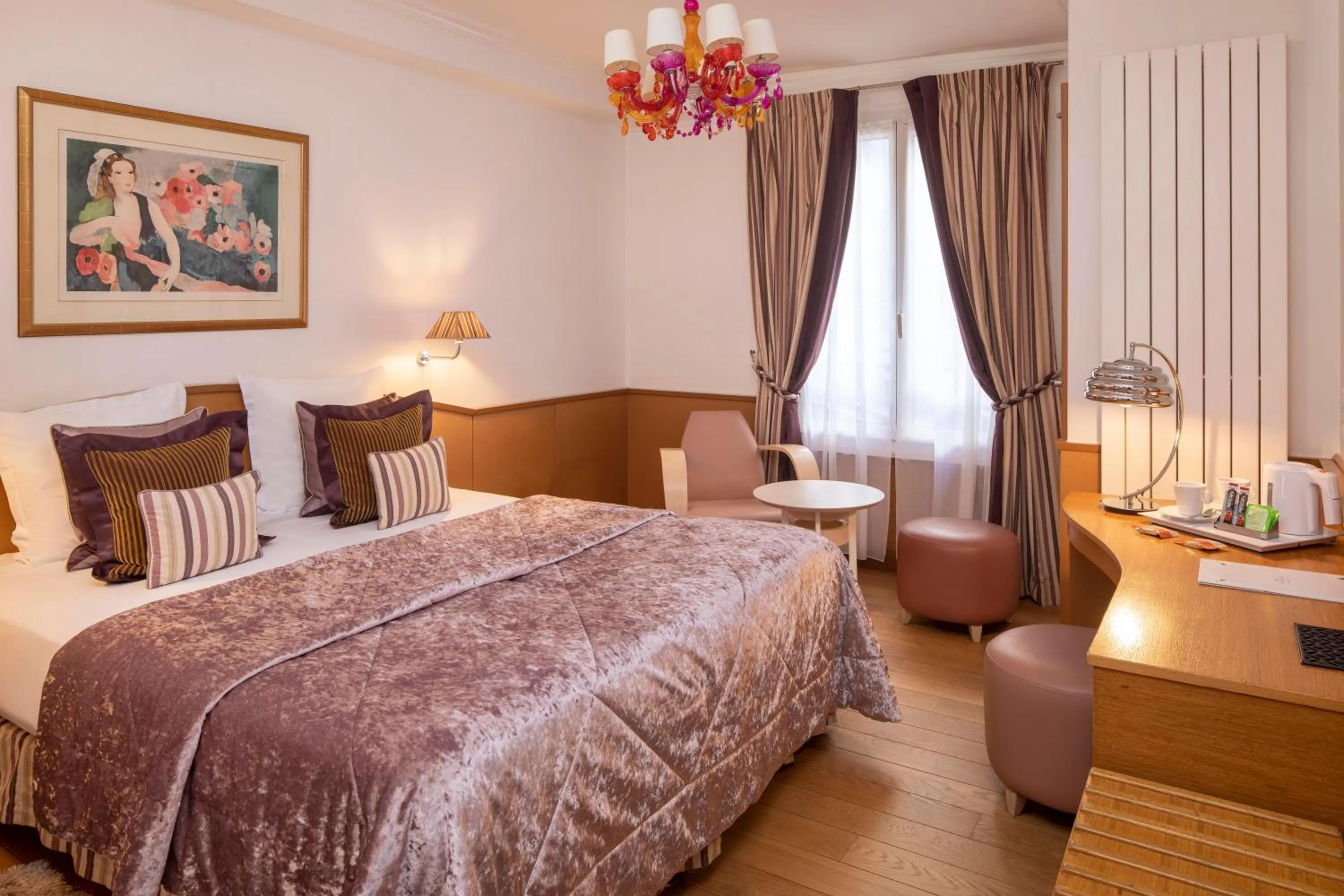 Bed in Hôtel du Levant