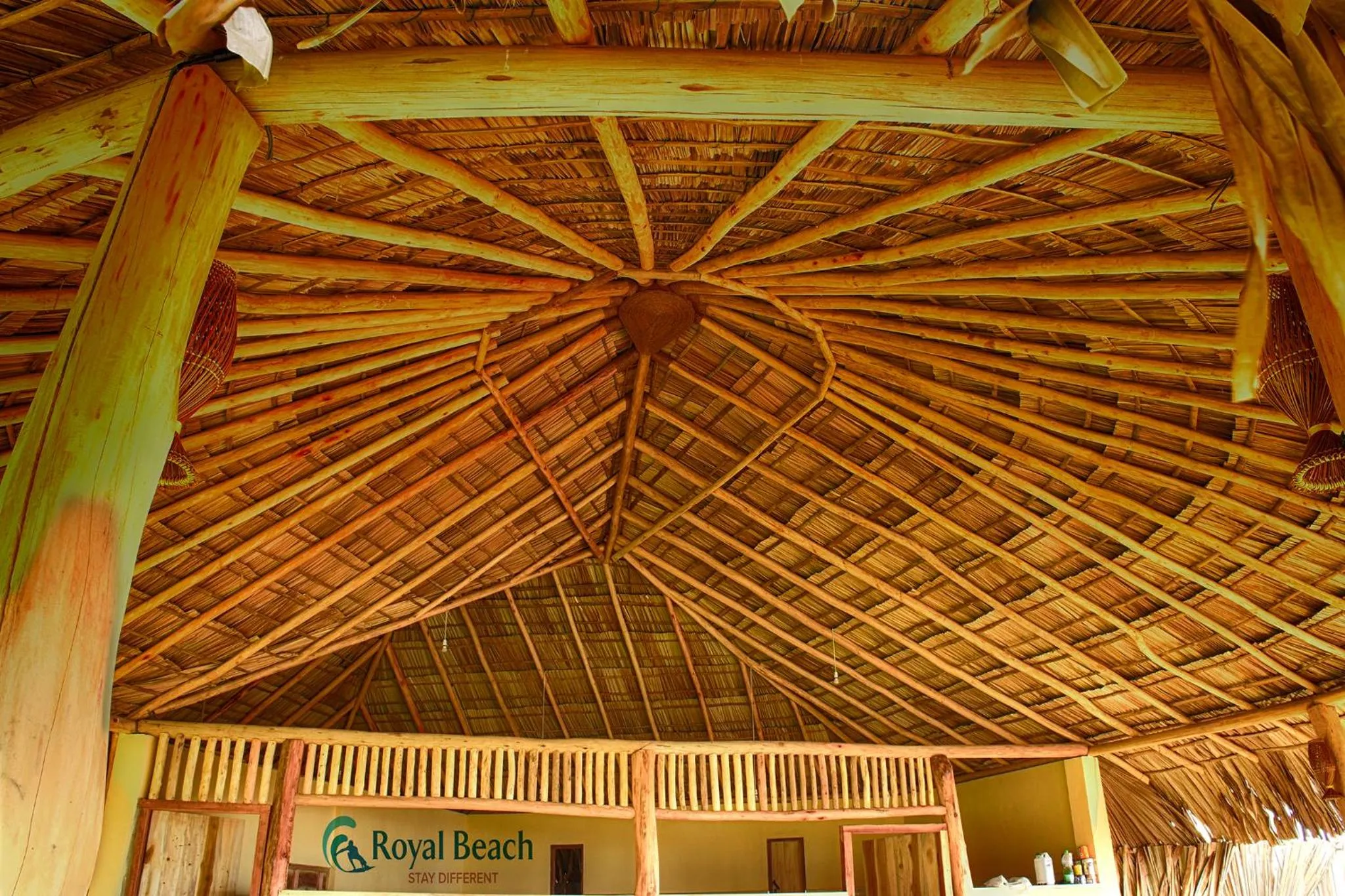 Restaurant/places to eat in Royal Beach