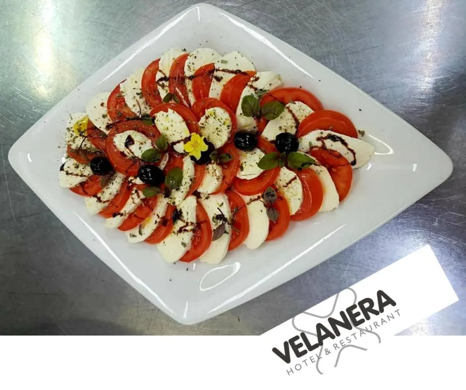 Food and drinks in VELANERA Hotel & Restaurant