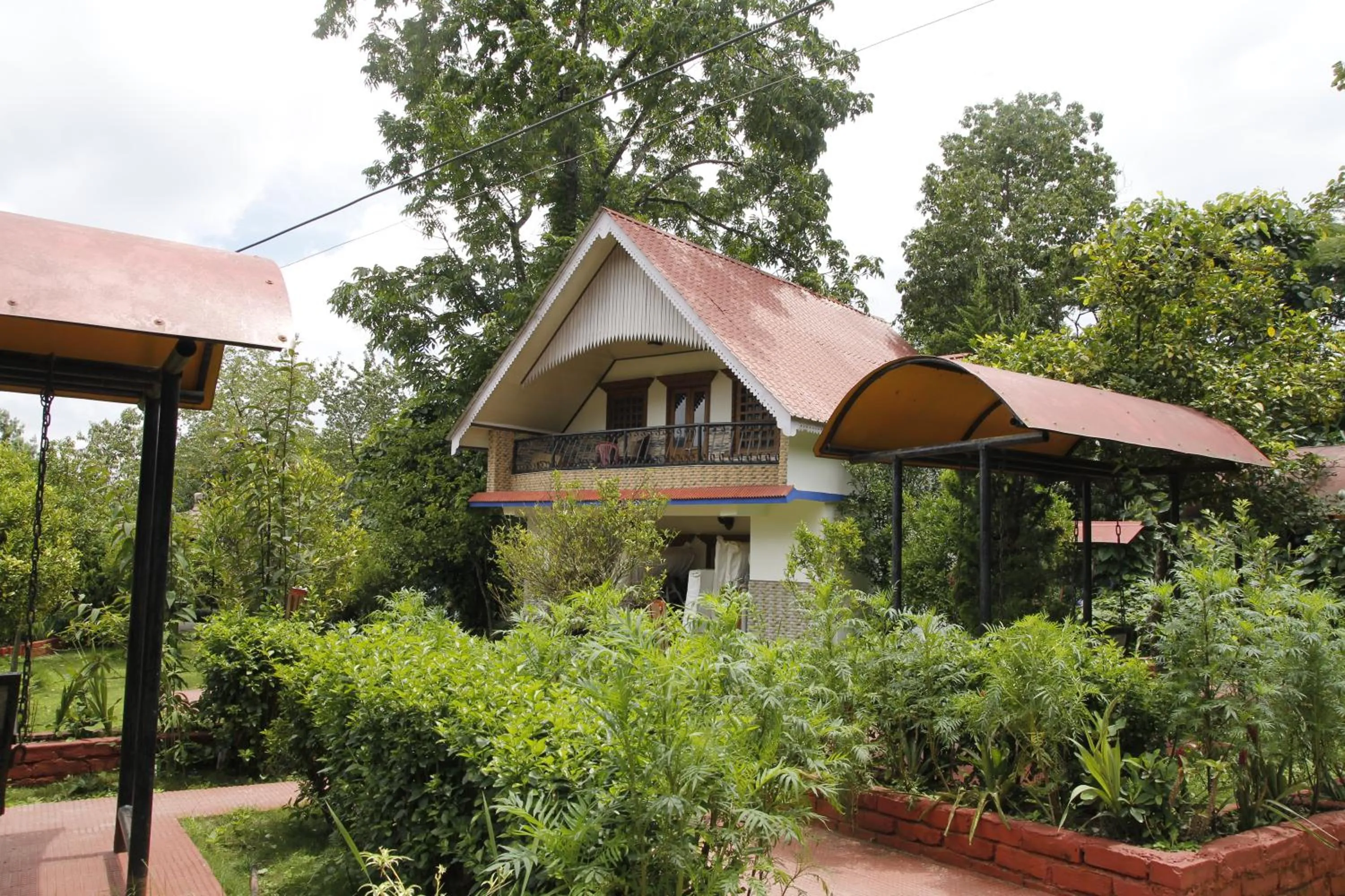 Garden in Mandarin Resort - Kaluk