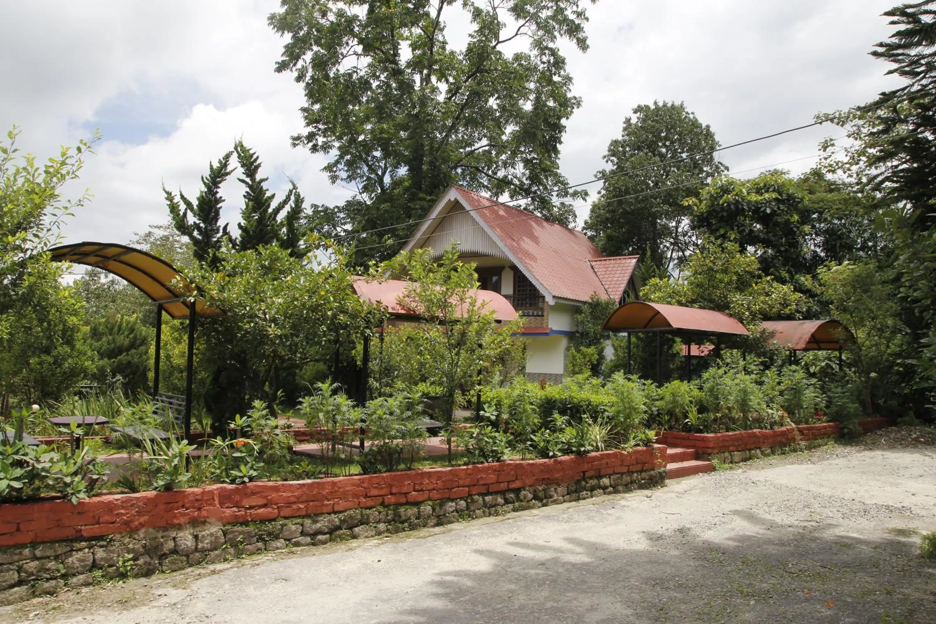 Garden in Mandarin Resort - Kaluk