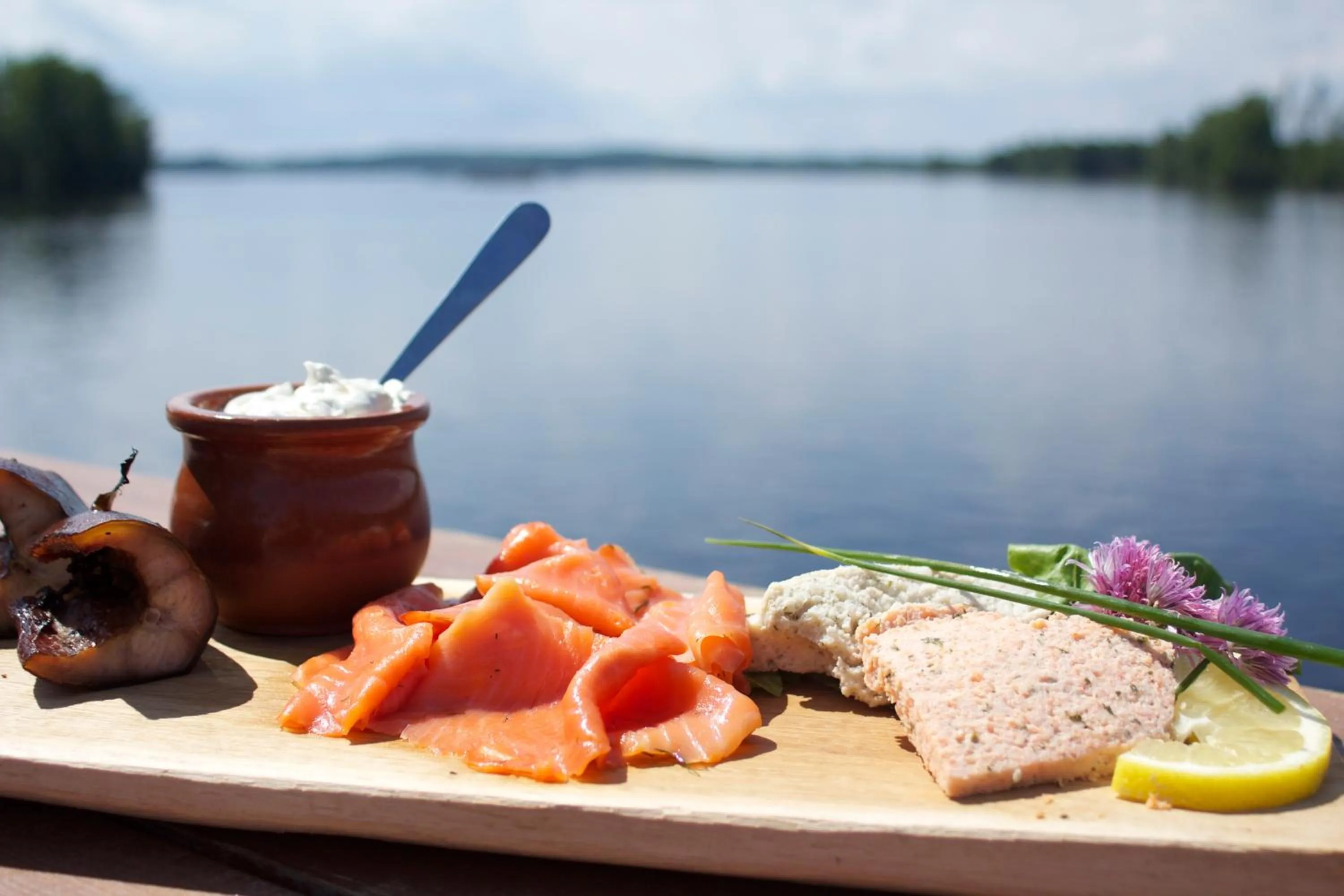 Restaurant/places to eat in Tiraholms hotell