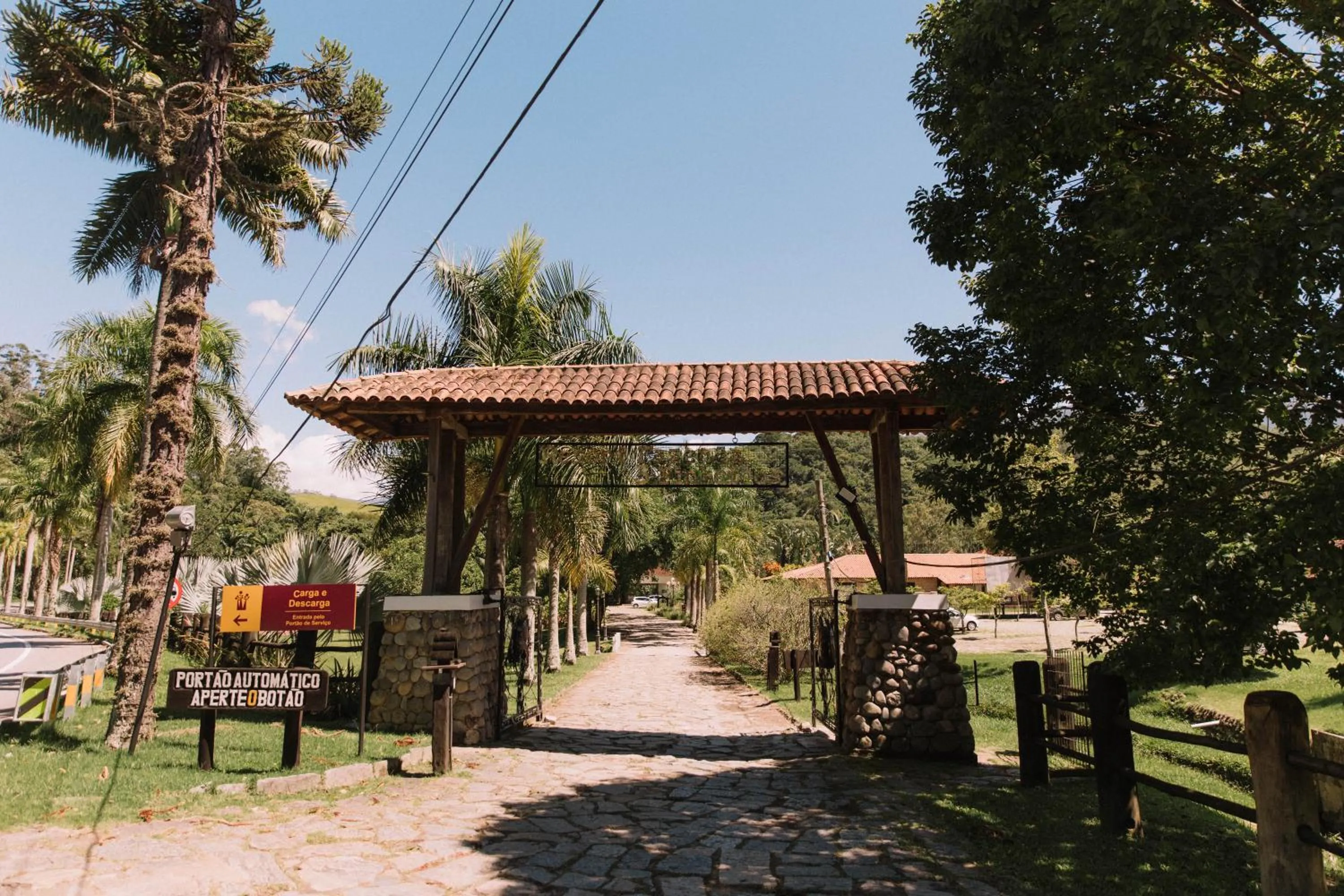 Facade/entrance in Resort Fazenda 3 Pinheiros