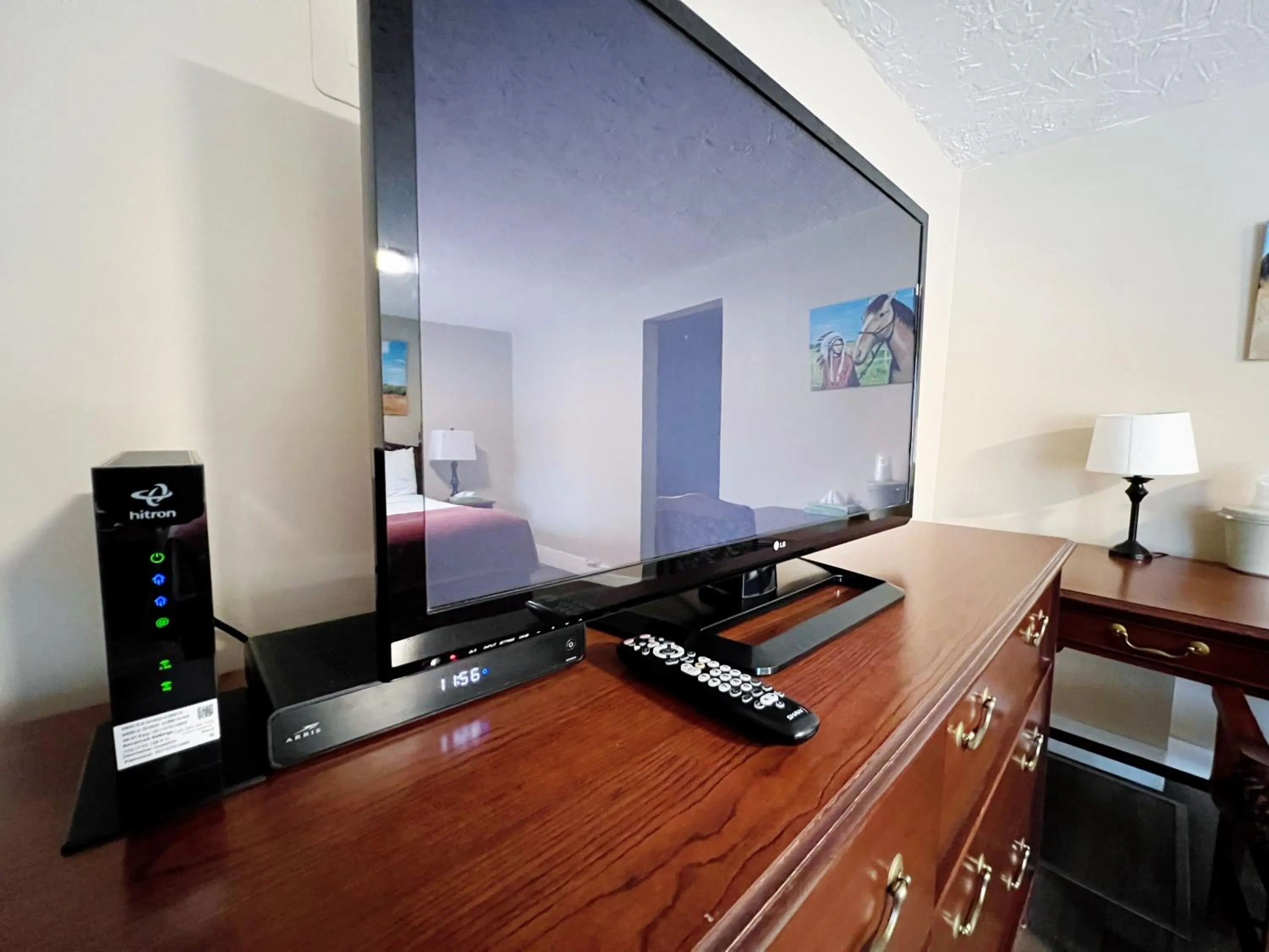 TV and multimedia in Villa Motel