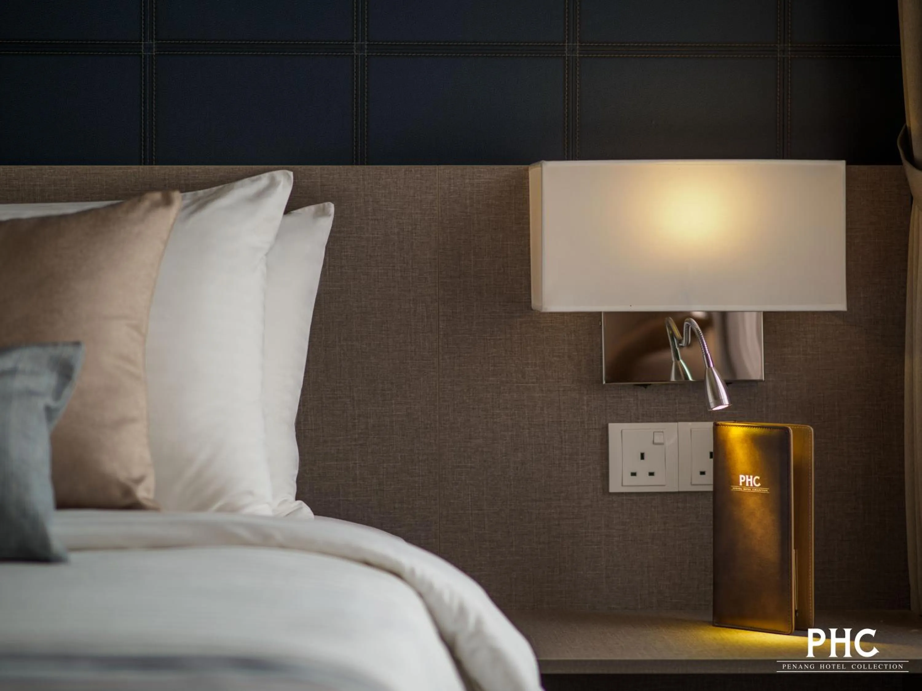 Bedroom, Bed in Bahari Parade Hotel Managed by The Ascott Limited