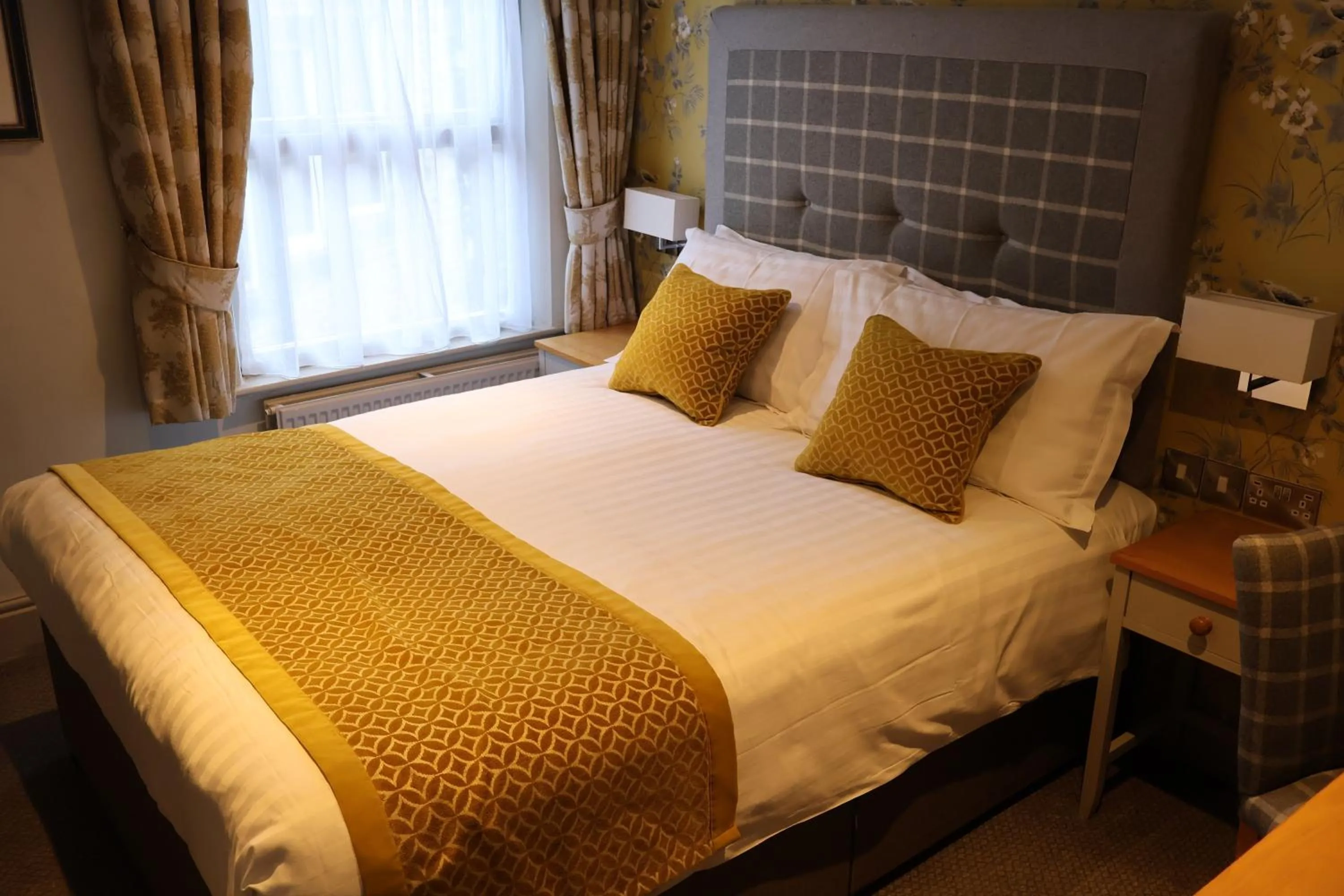 Bed in The Woolly Sheep Inn