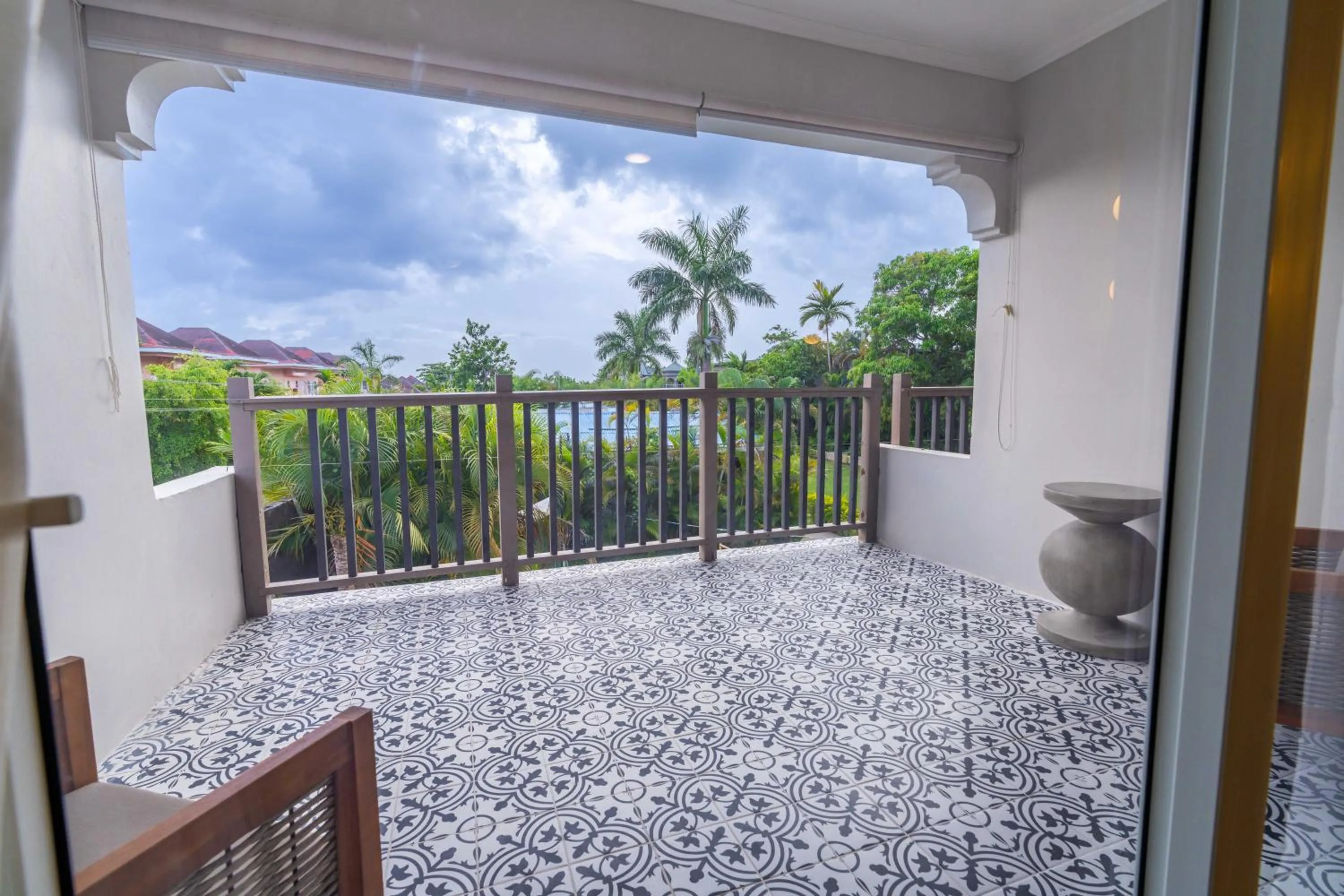 Balcony/Terrace in Travellers Beach Resort