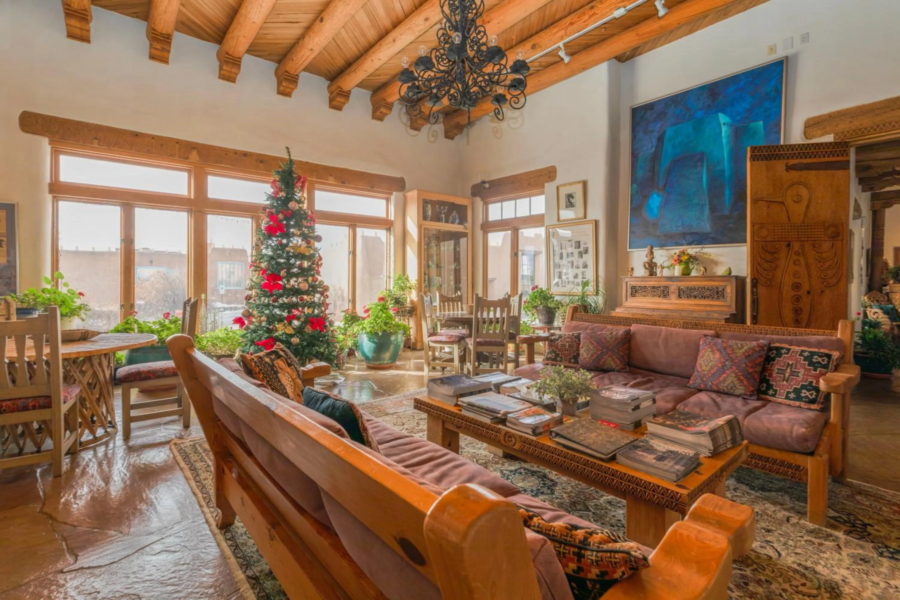 Seating area in Casa Benavides Inn