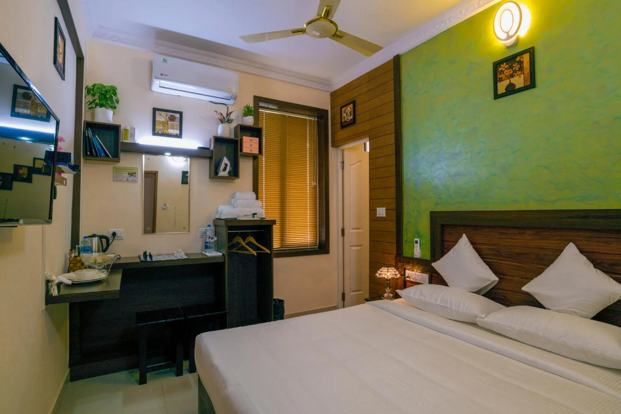 Bedroom, Bed in Blue Bell Cochin Airport Hotel